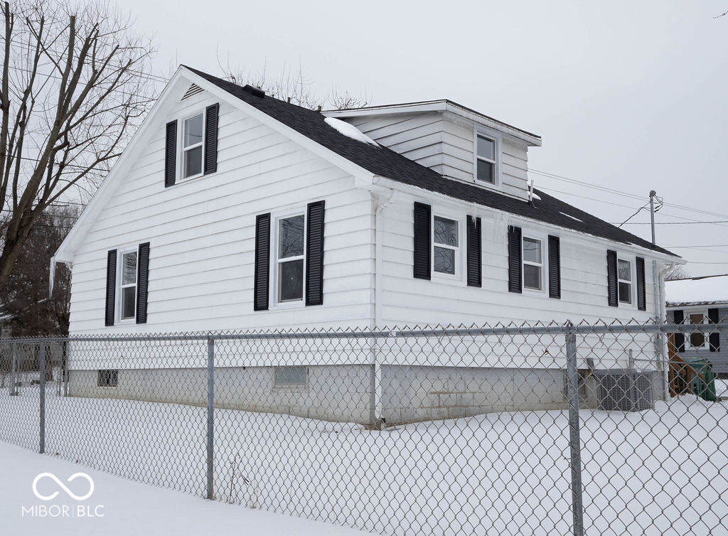 2726 S Main Street