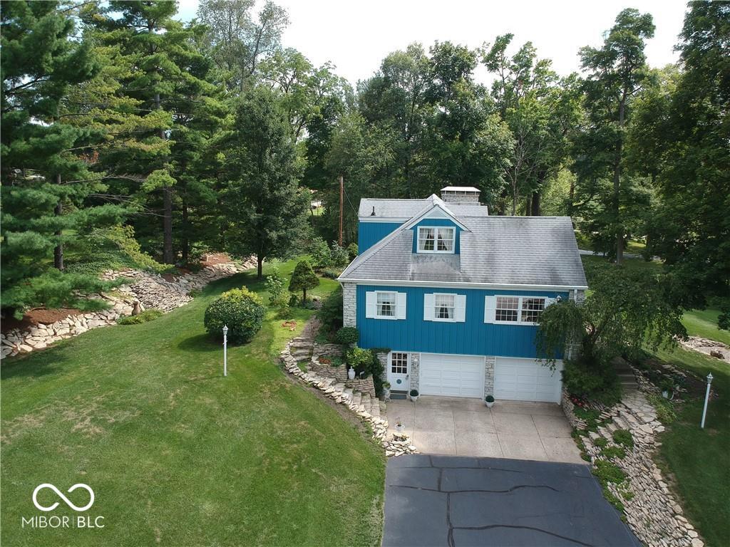 2702 Meadowbrook Drive
