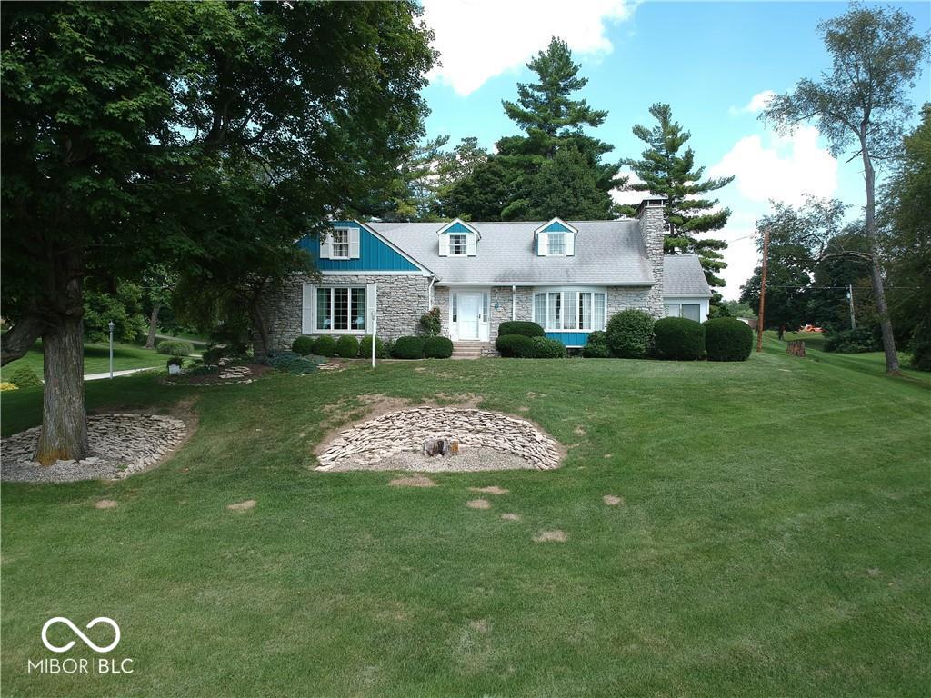 2702 Meadowbrook Drive