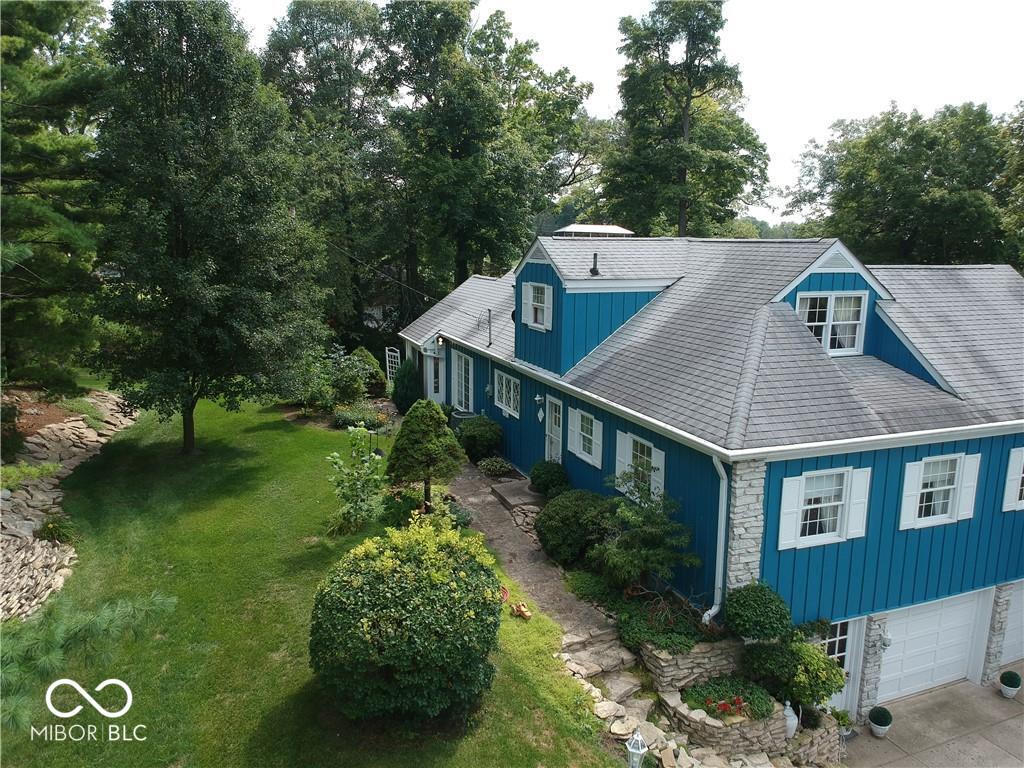 2702 Meadowbrook Drive