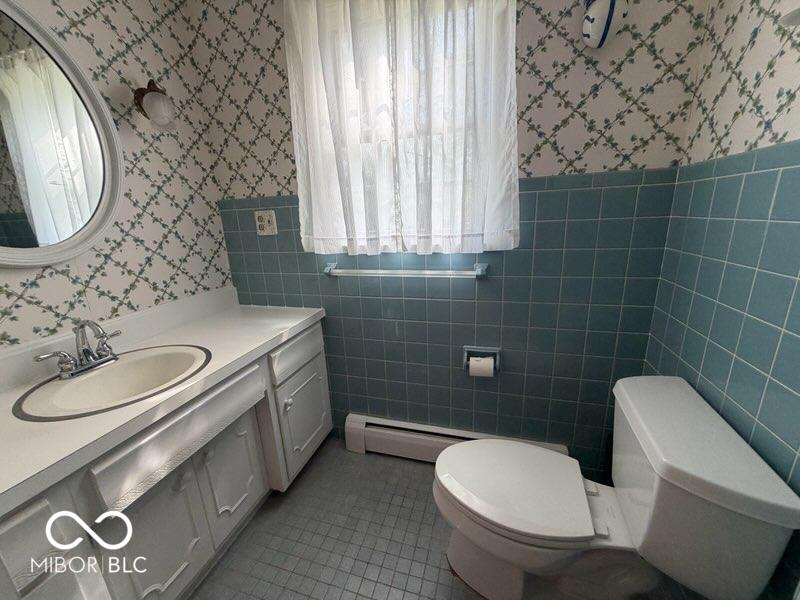 2702 Meadowbrook Drive