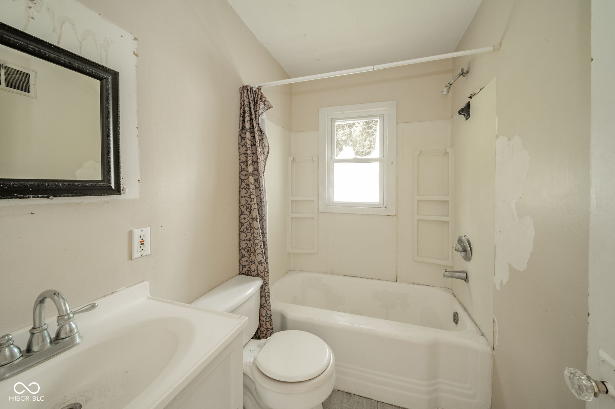 239 W 38th Street