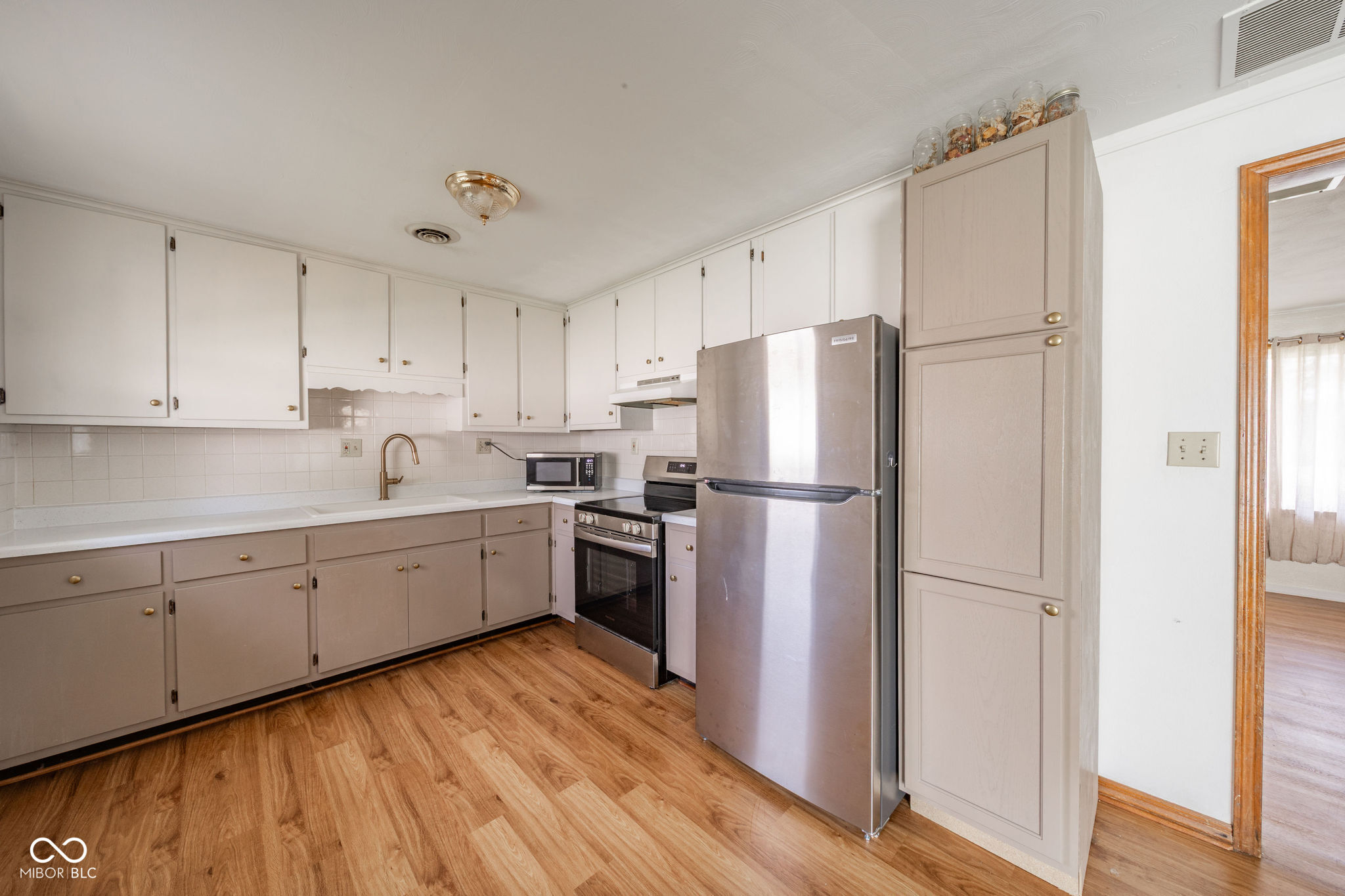 512 E County Road 300 S
