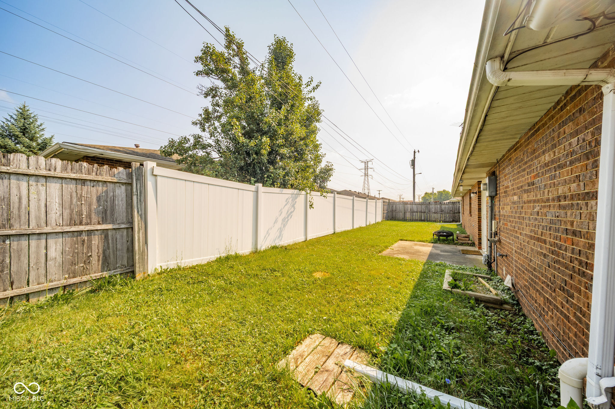 512 E County Road 300 S