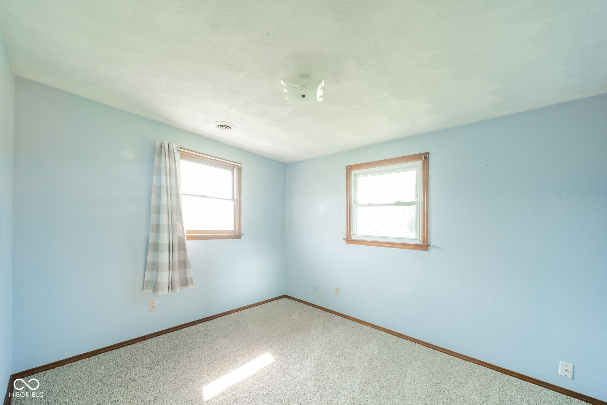 512 E County Road 300 S