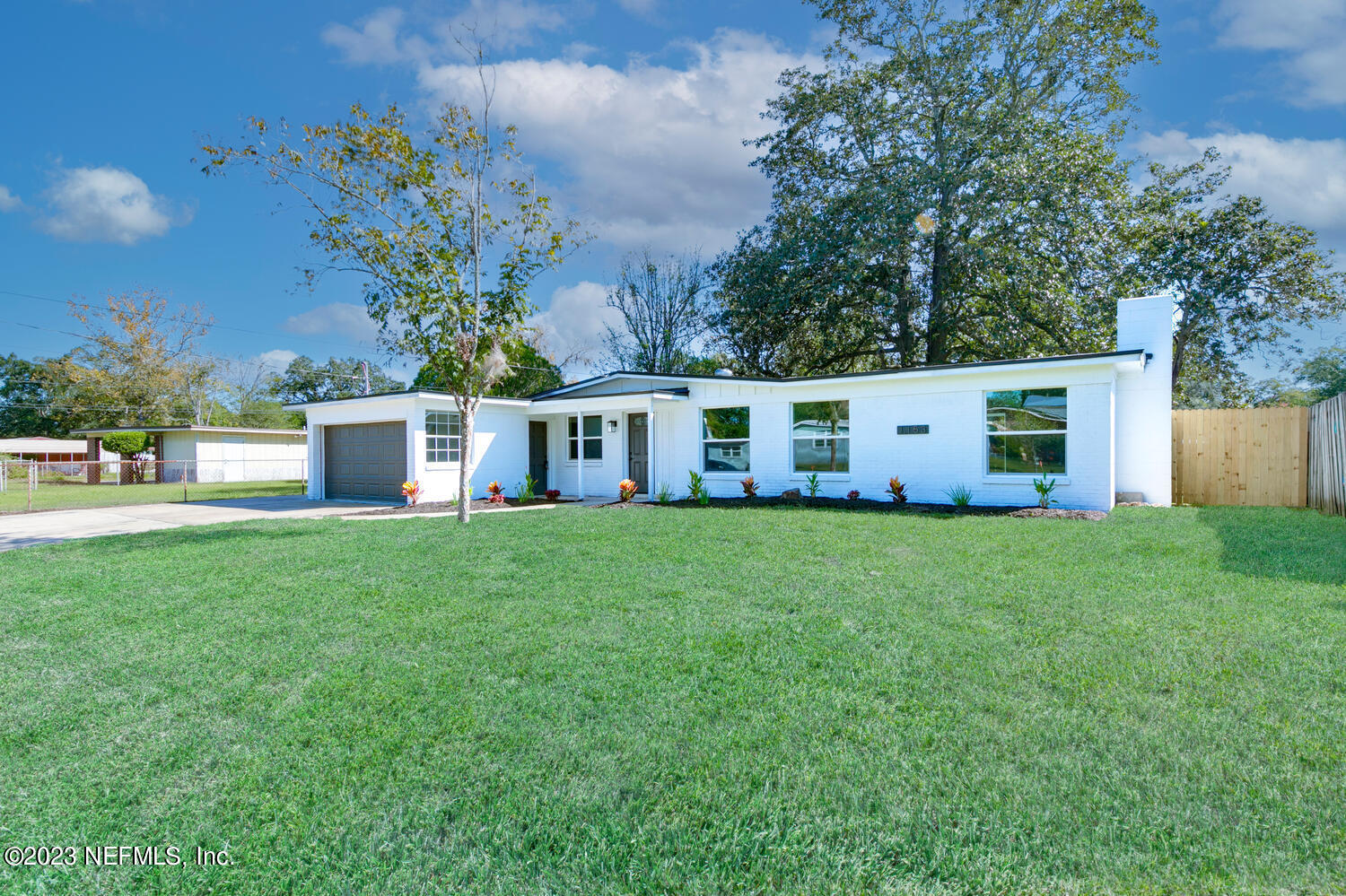 1153 KNOBB HILL Drive