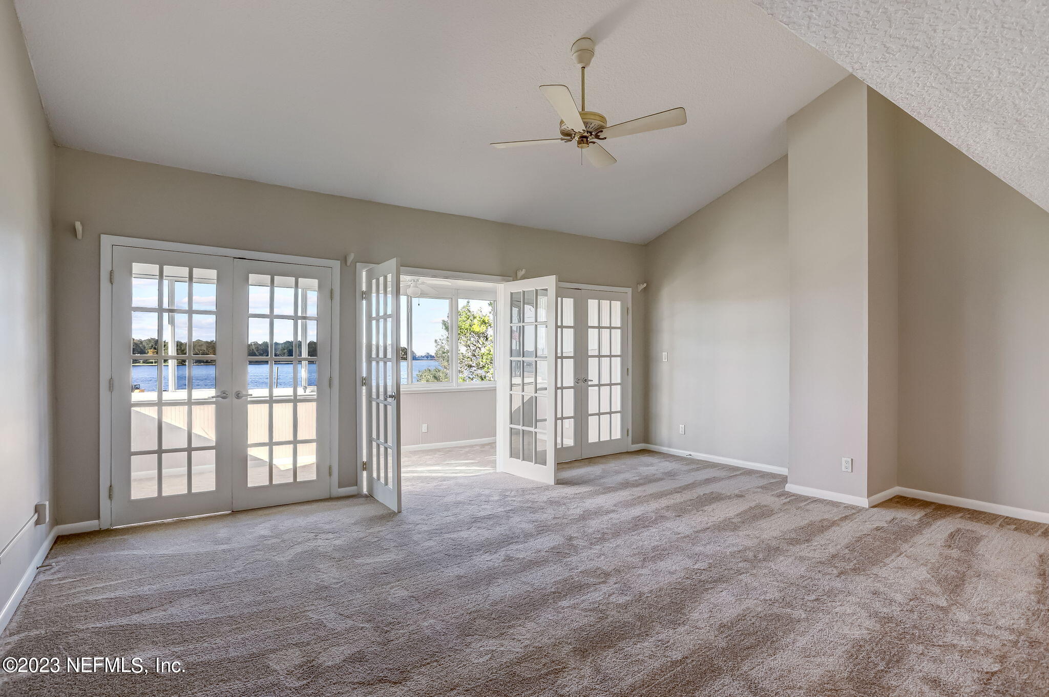 328 SCENIC POINT Lane