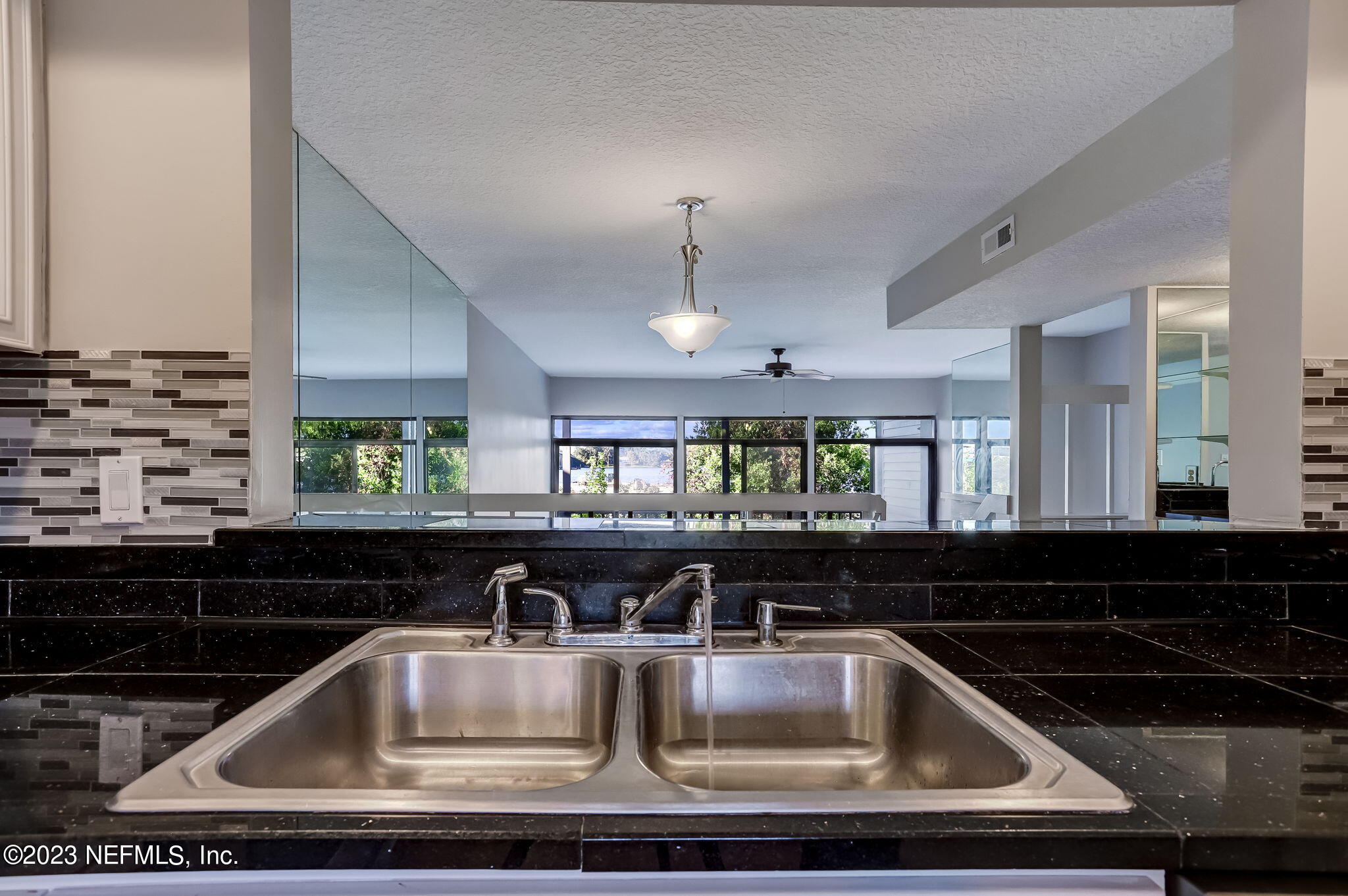 328 SCENIC POINT Lane