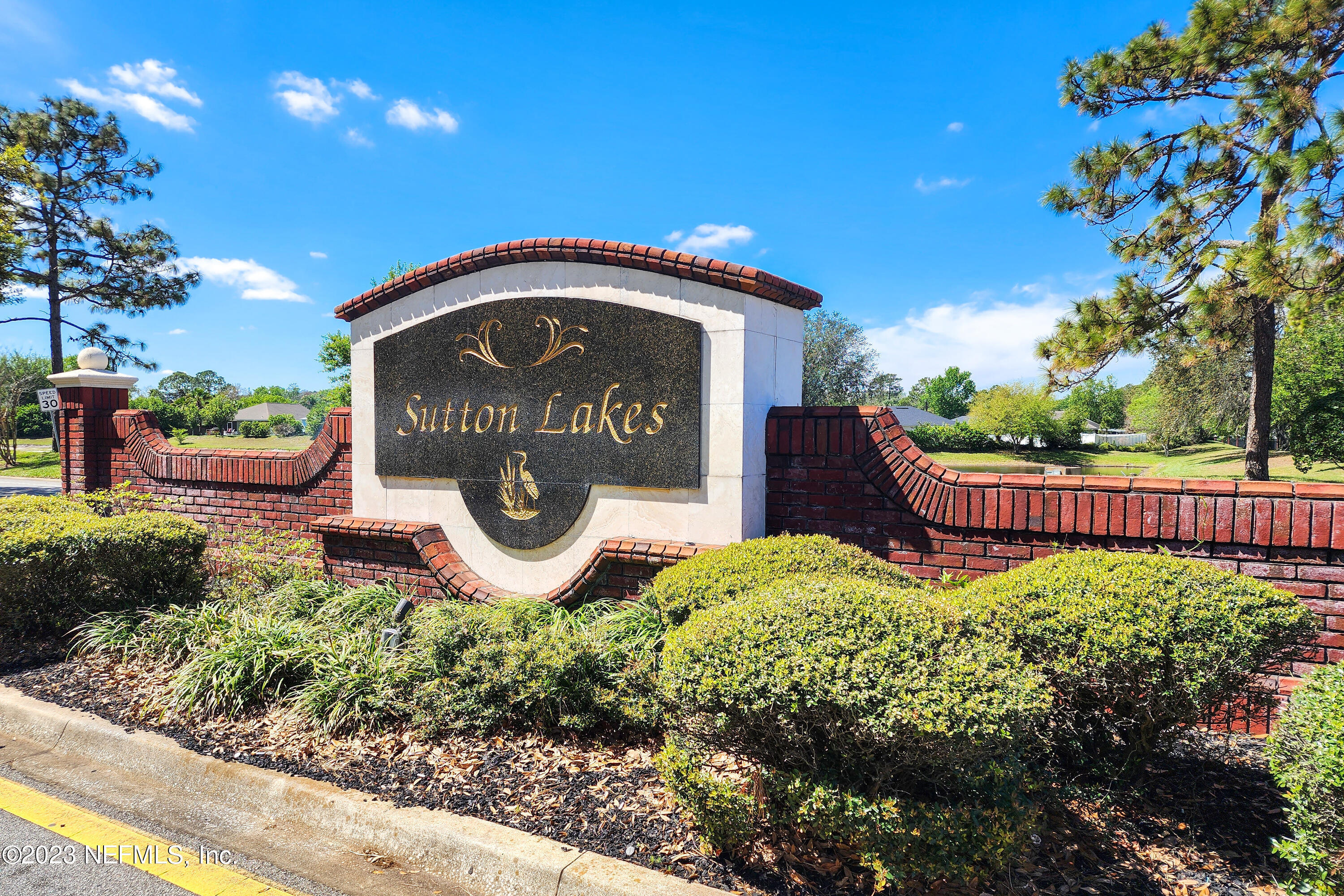 2131 WILLESDON Drive E