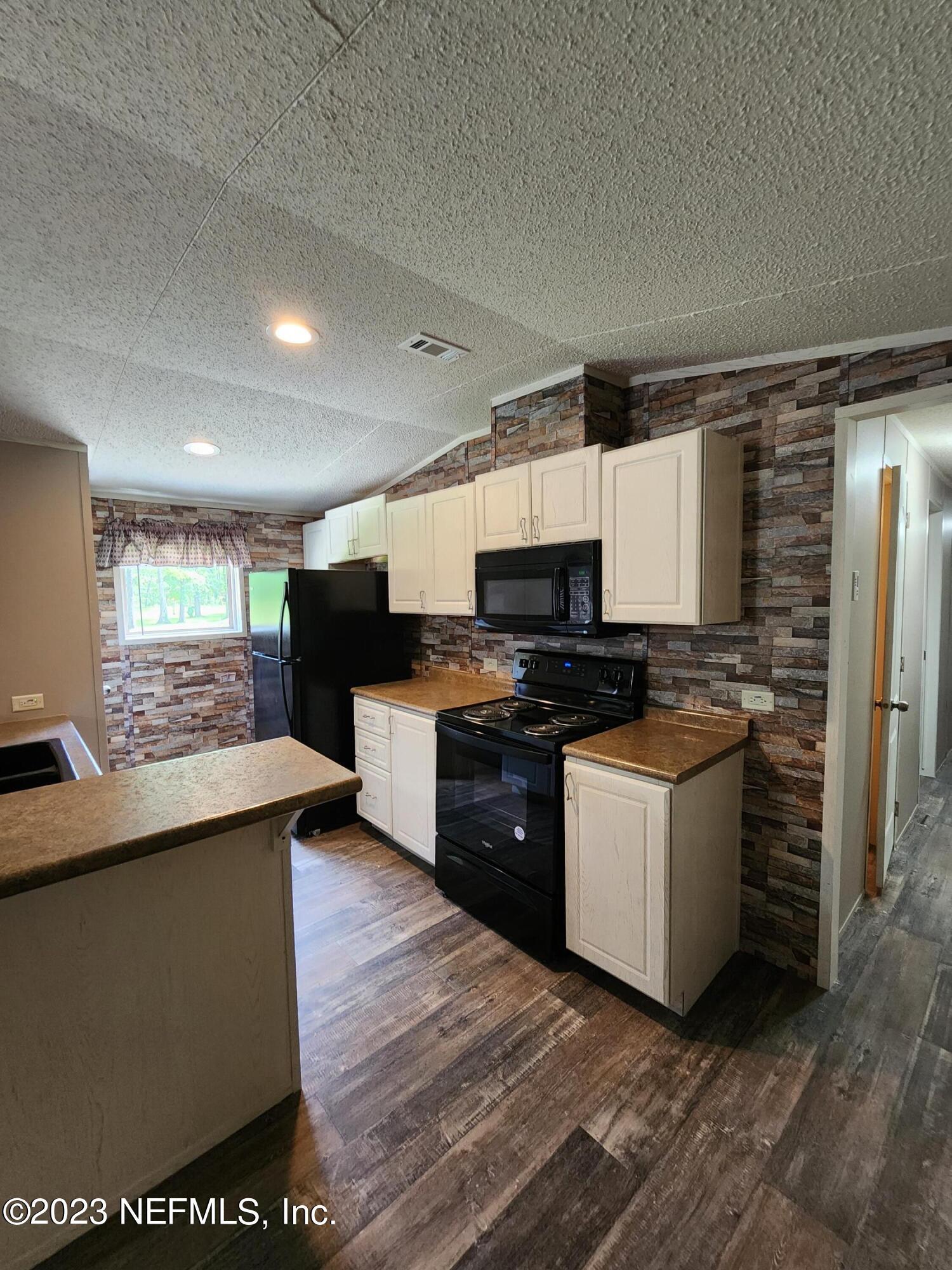 10651 STYCKET Avenue