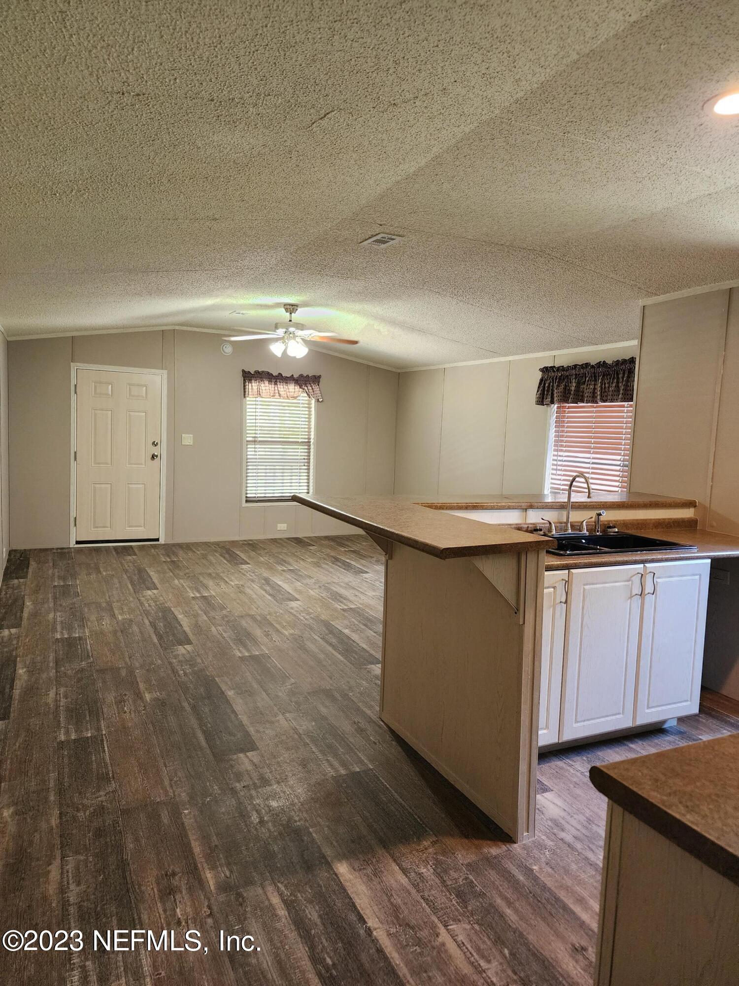 10651 STYCKET Avenue