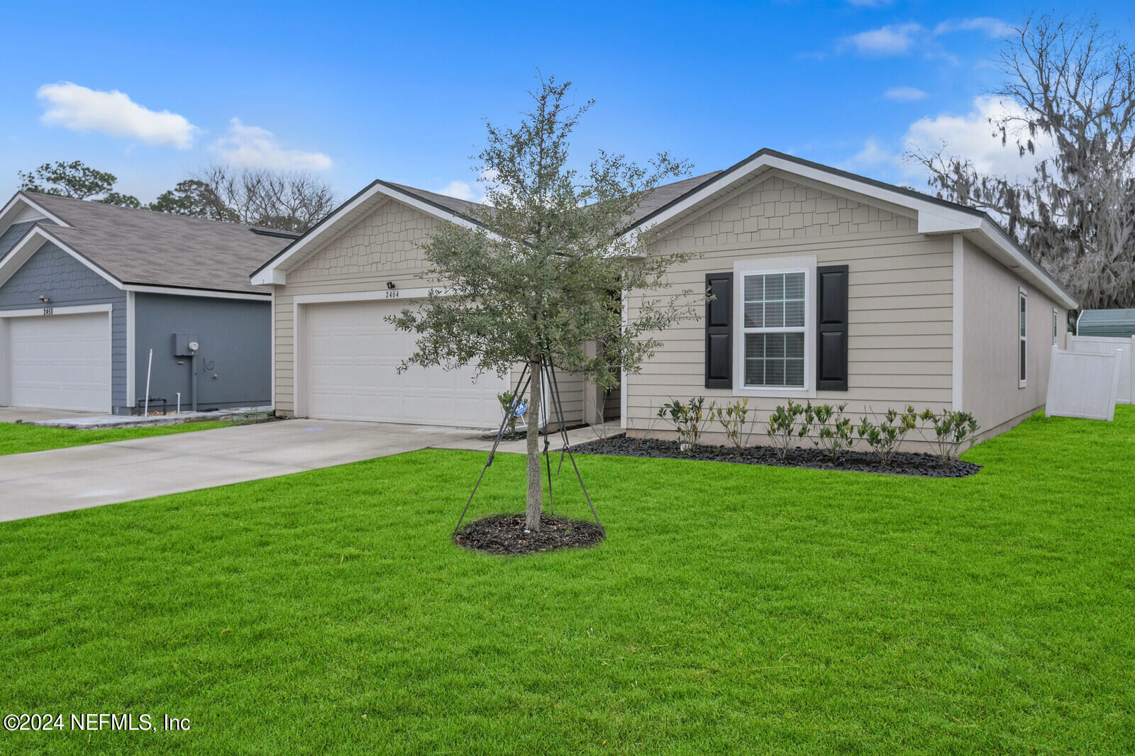 2464 BEACHVIEW Drive