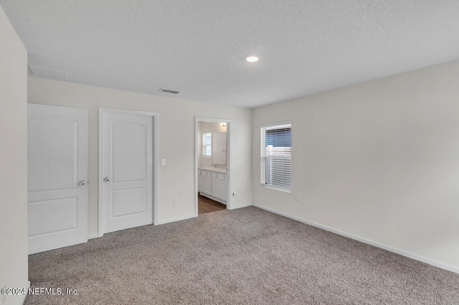 2464 BEACHVIEW Drive