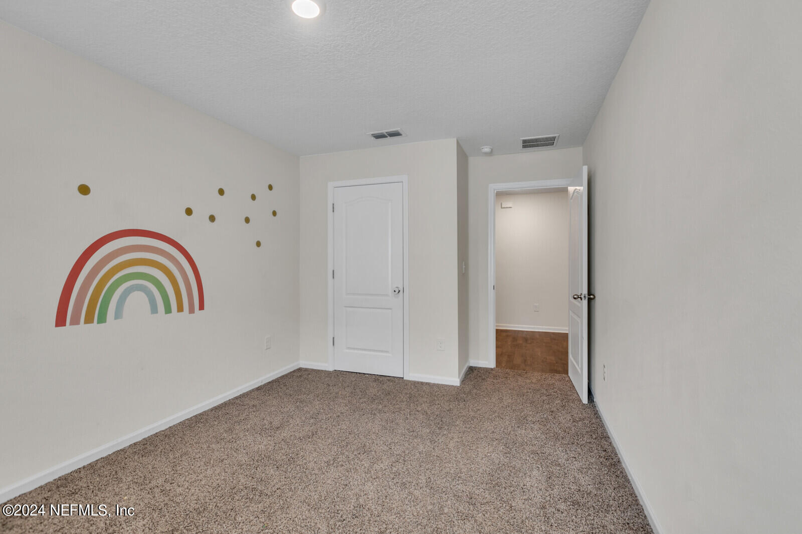 2464 BEACHVIEW Drive