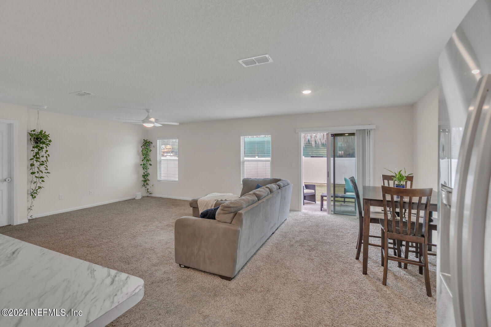 2464 BEACHVIEW Drive