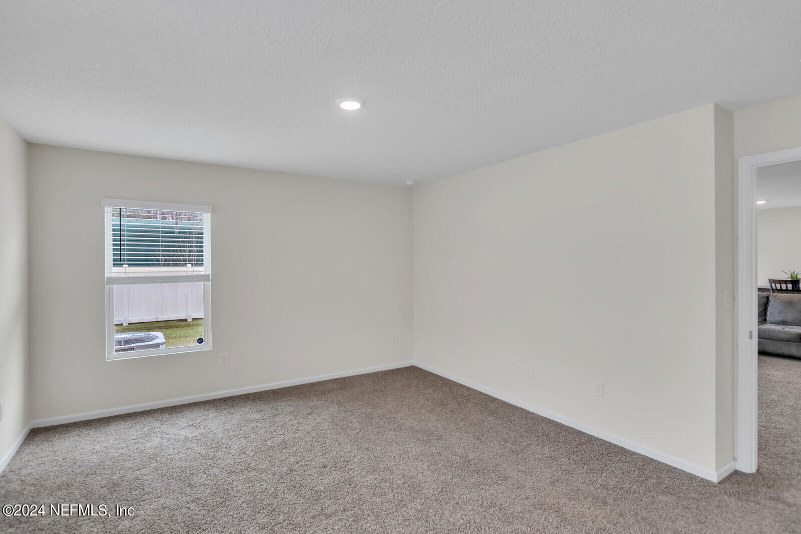 2464 BEACHVIEW Drive