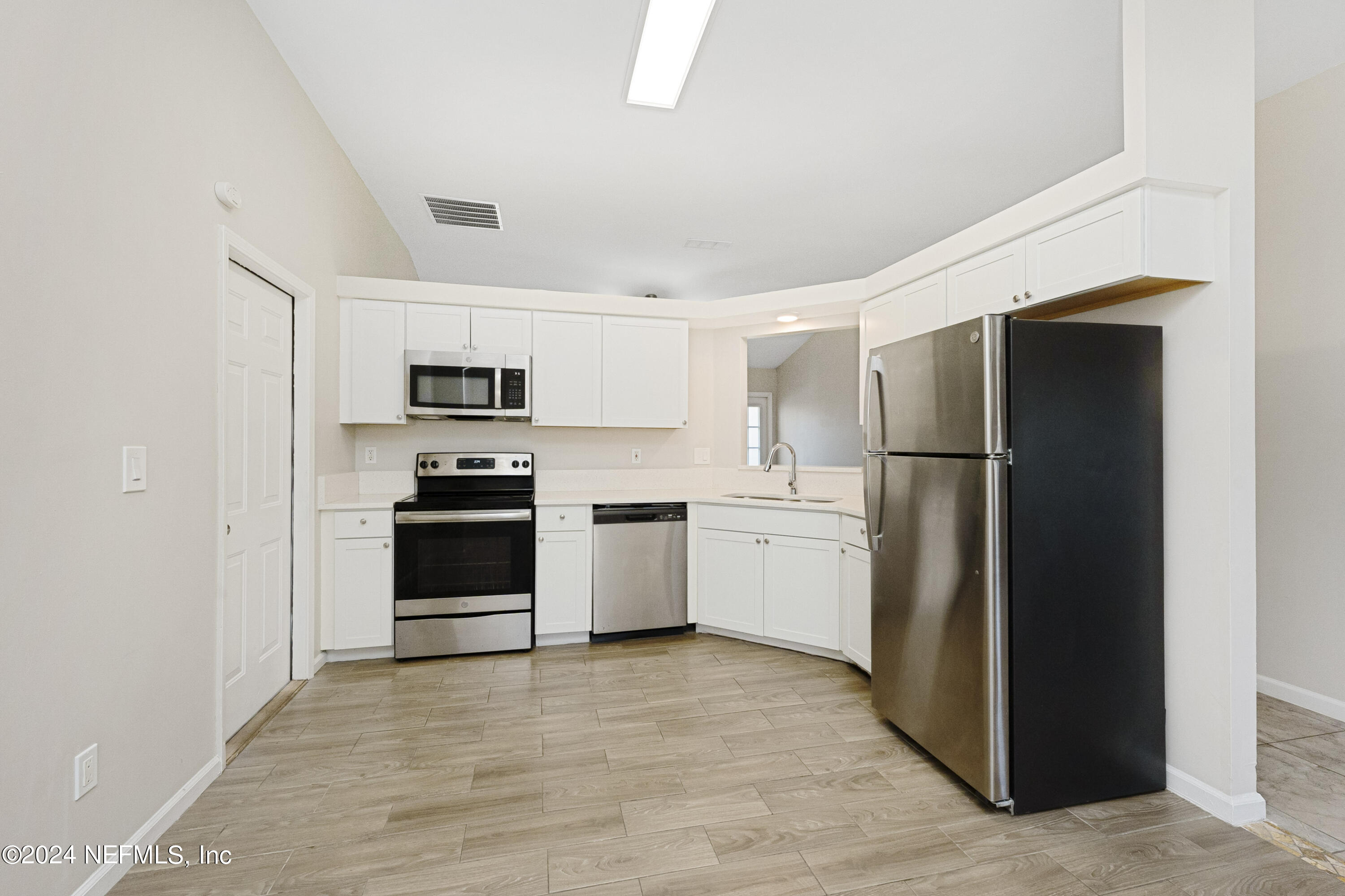 6637 DOVE CREEK Drive