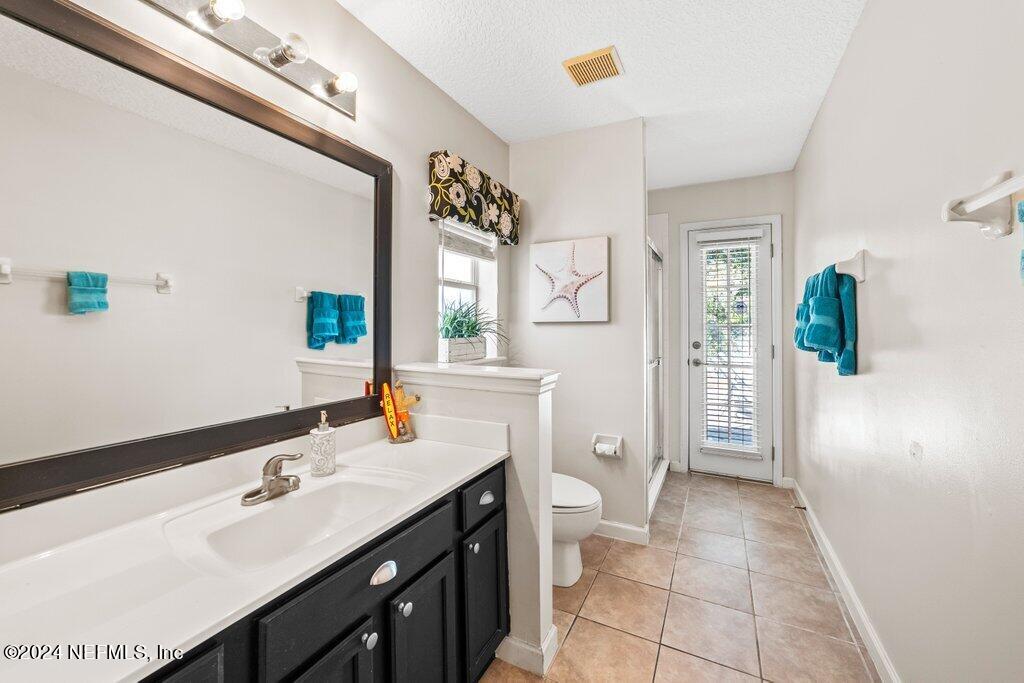 3800 W GLENDALE Court