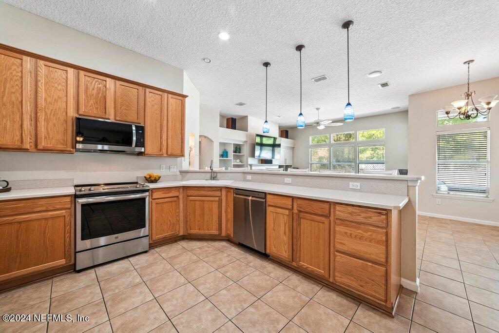 3800 W GLENDALE Court