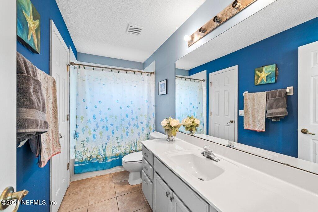 3800 W GLENDALE Court