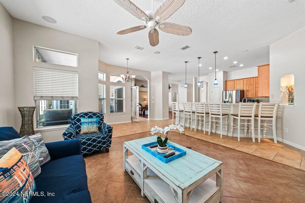 3800 W GLENDALE Court