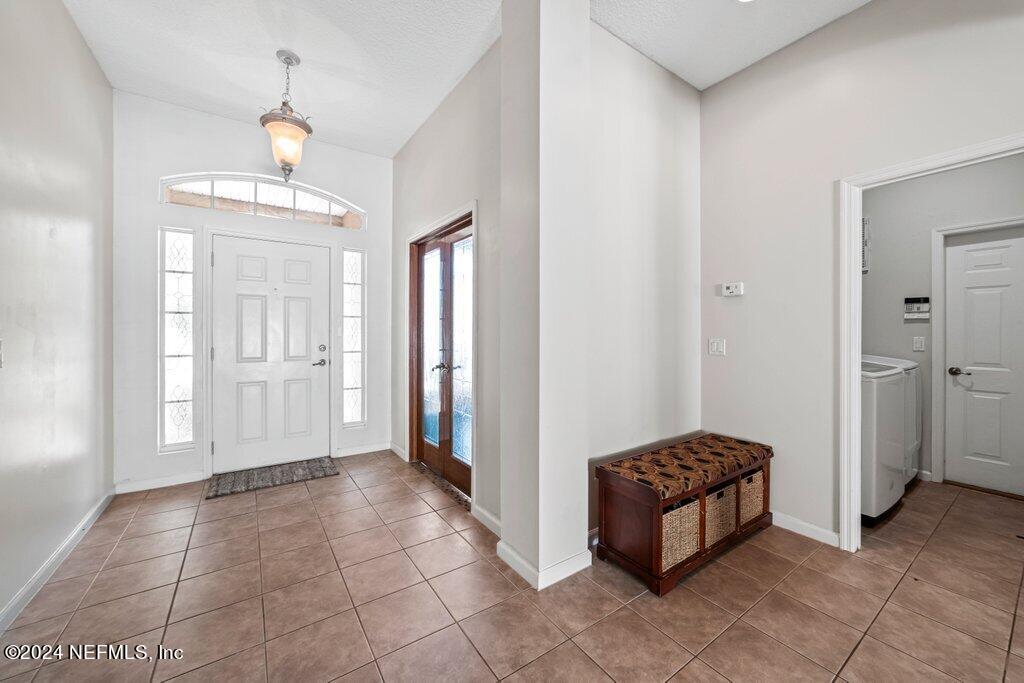 3800 W GLENDALE Court