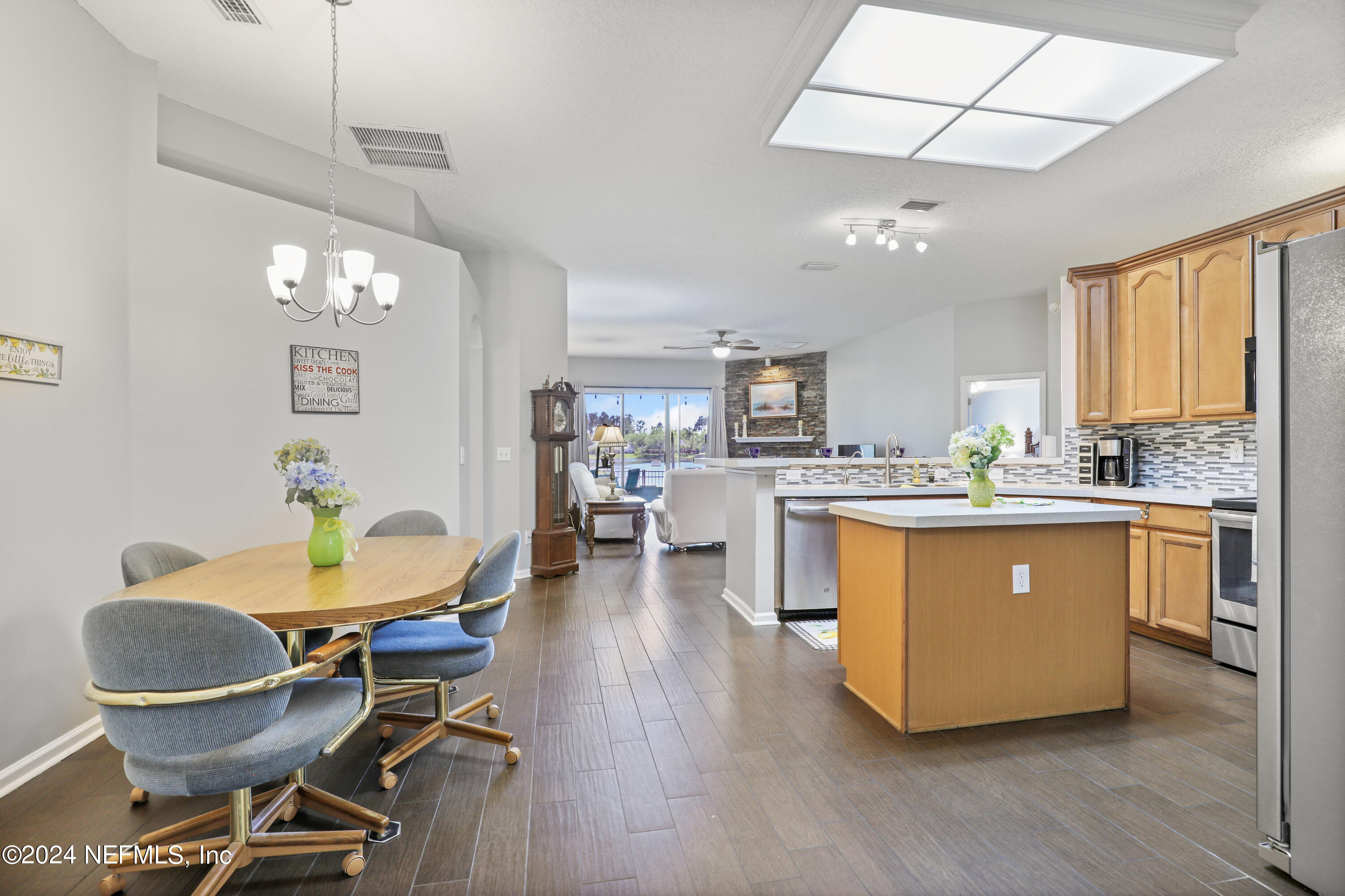 2902 EAGLE PRESERVE Boulevard