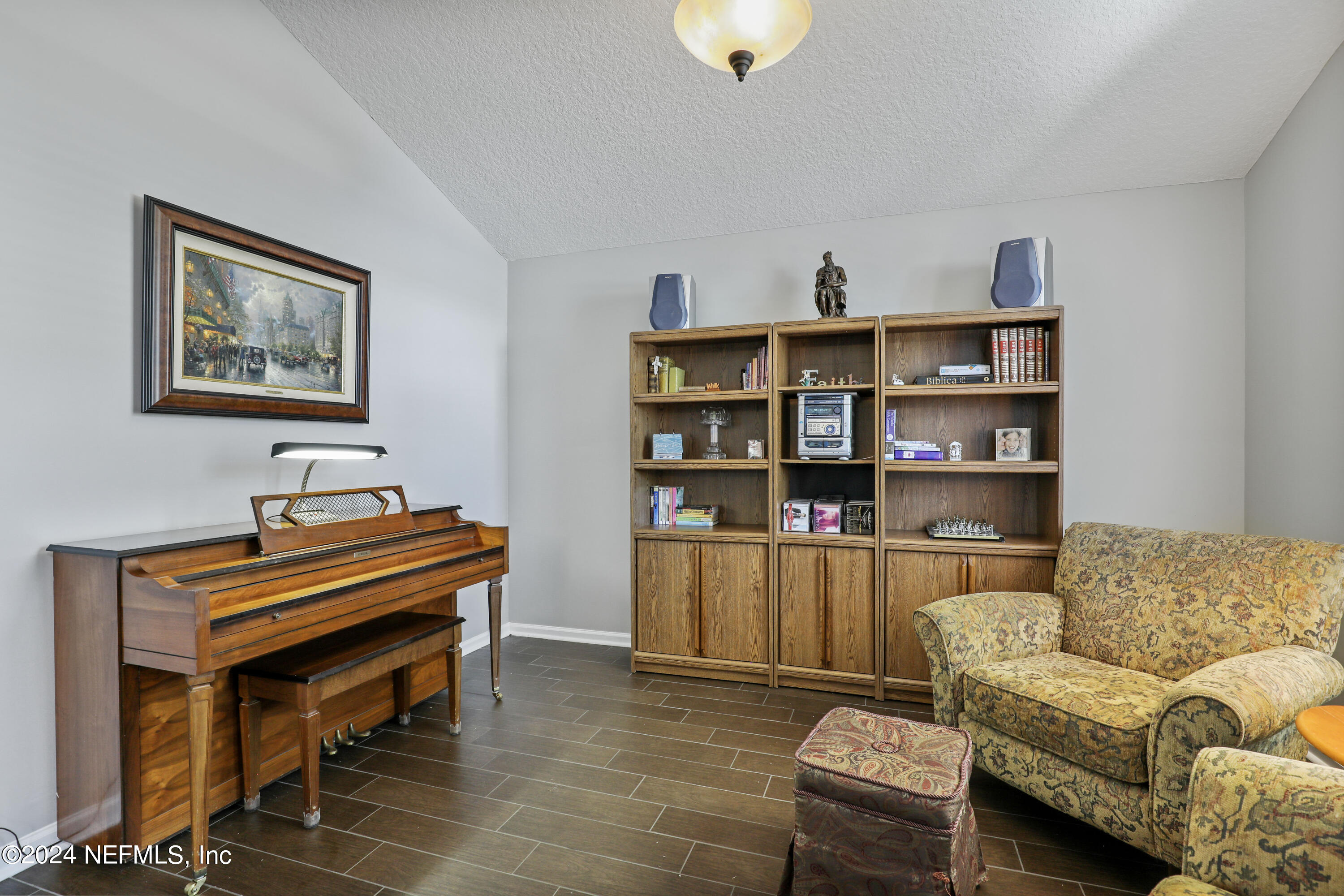 2902 EAGLE PRESERVE Boulevard