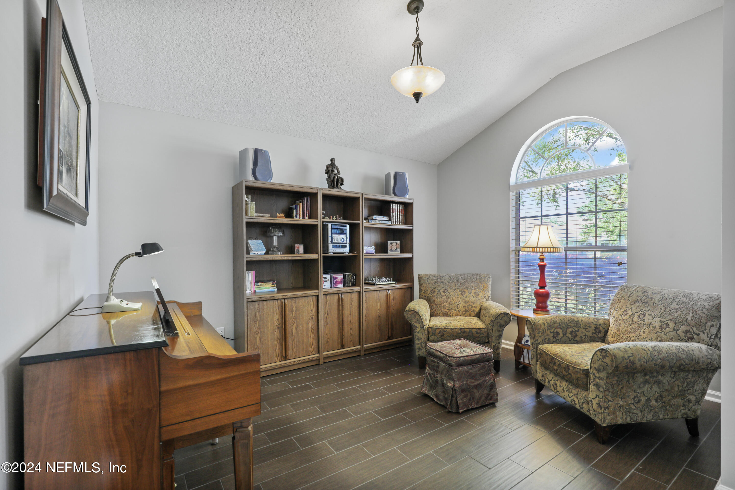 2902 EAGLE PRESERVE Boulevard