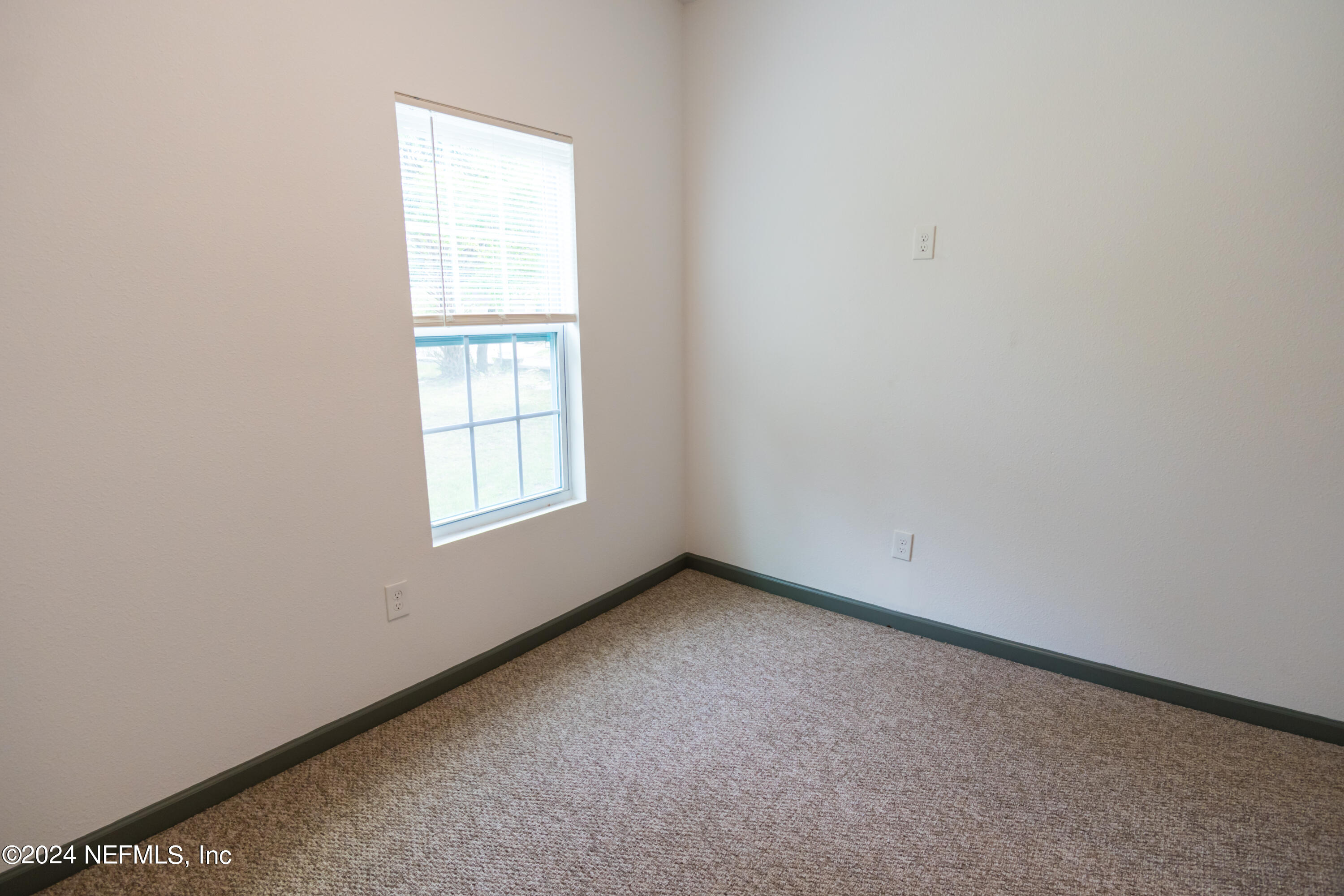 1375 EVERGREEN Avenue