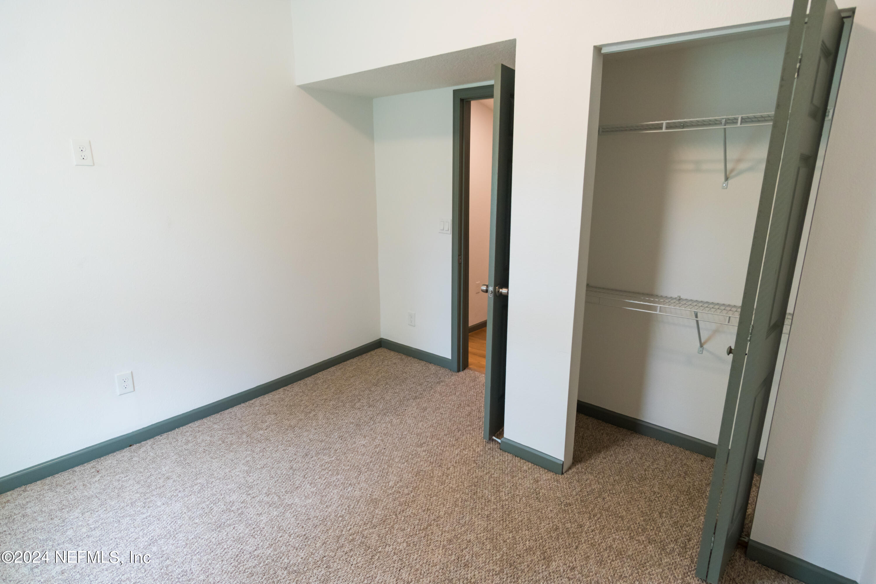 1375 EVERGREEN Avenue