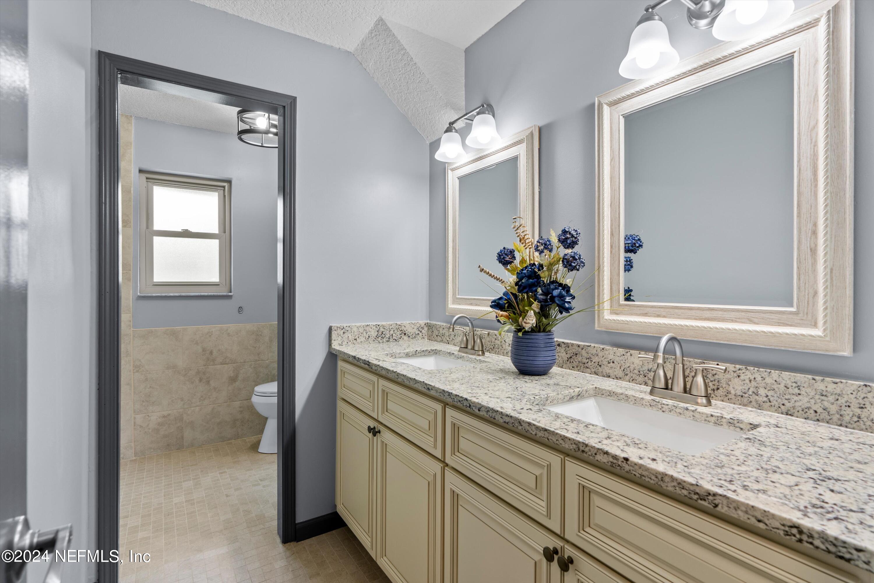 345 PERTHSHIRE Drive