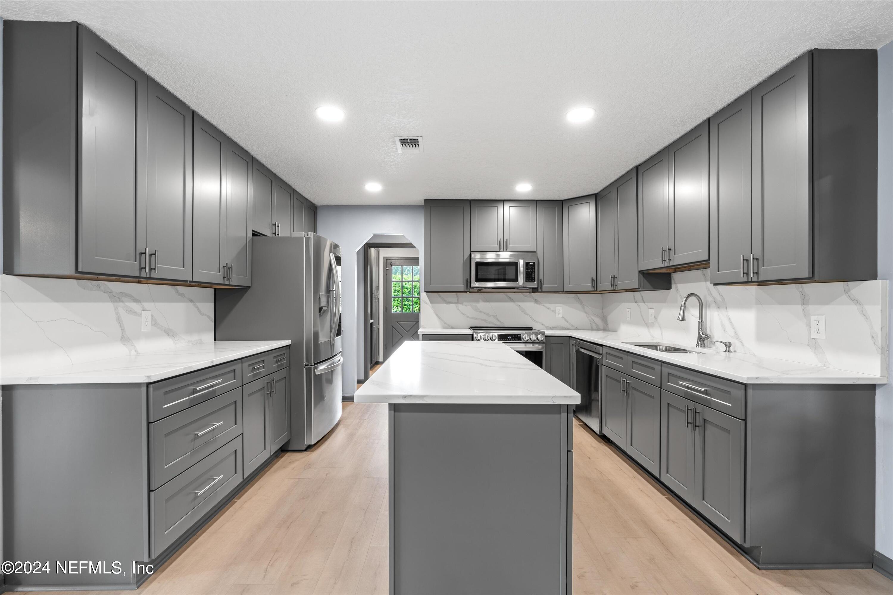 345 PERTHSHIRE Drive