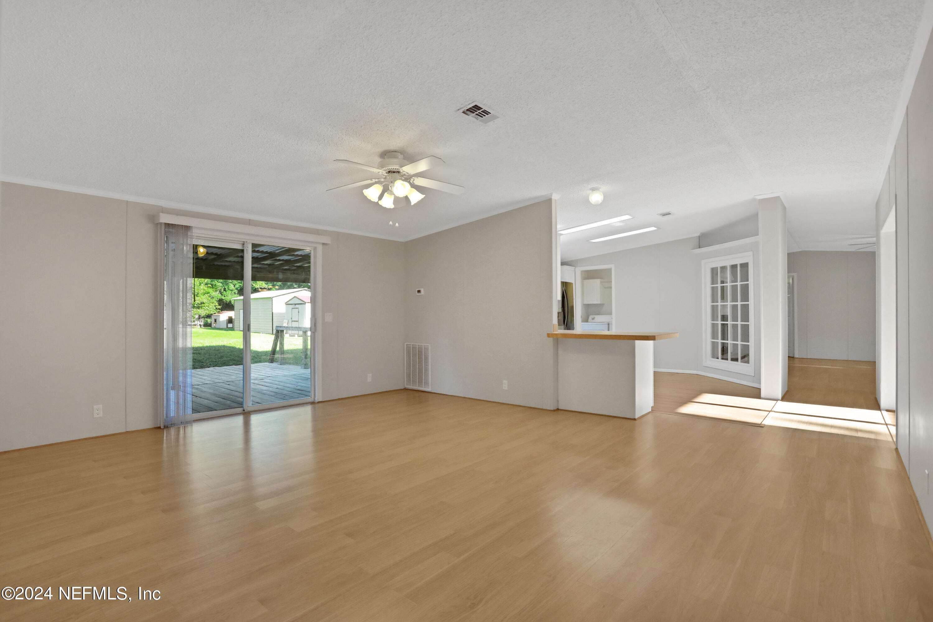 2406 GLADIOLUS Avenue