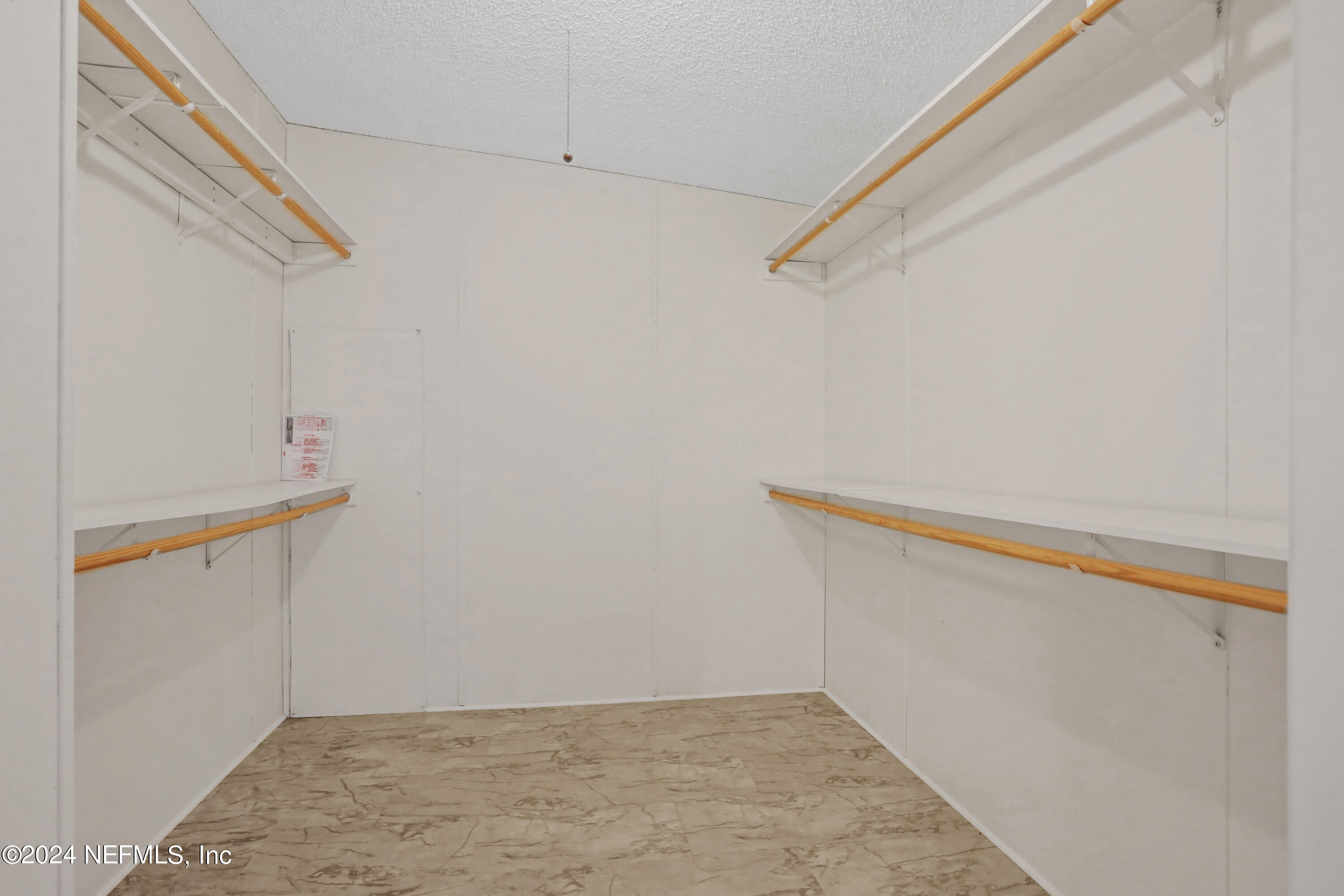 2406 GLADIOLUS Avenue