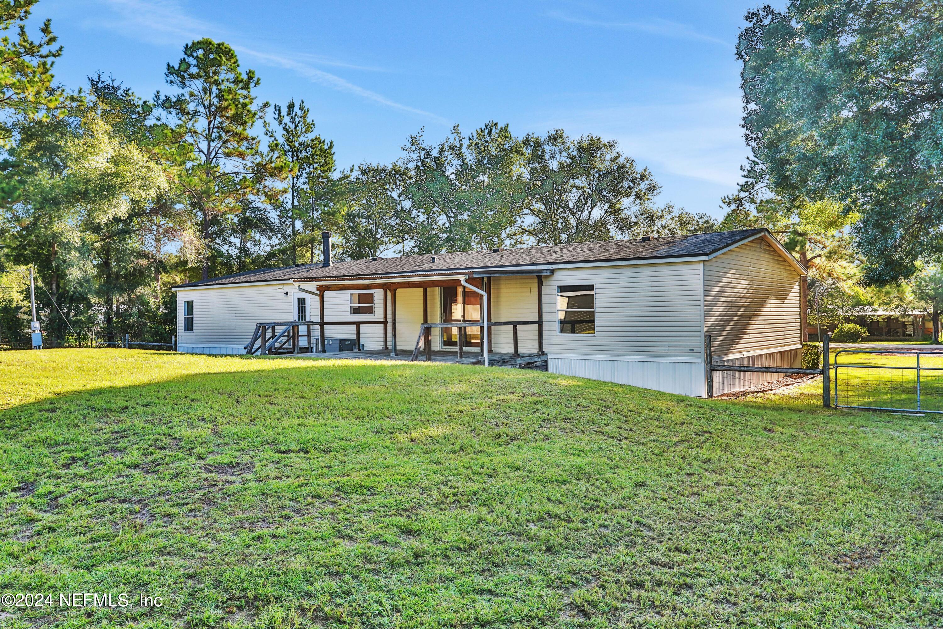 2406 GLADIOLUS Avenue