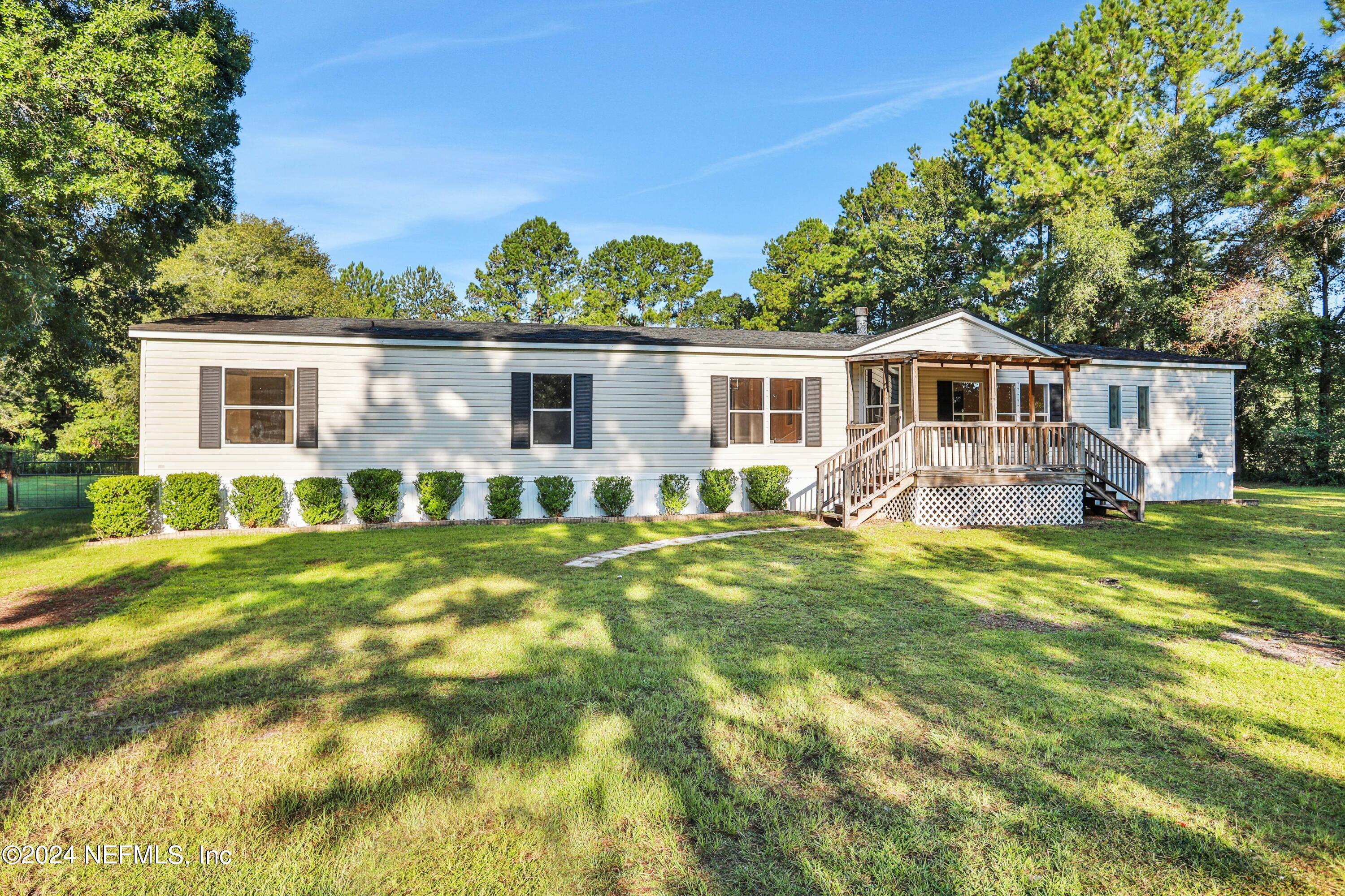 2406 GLADIOLUS Avenue