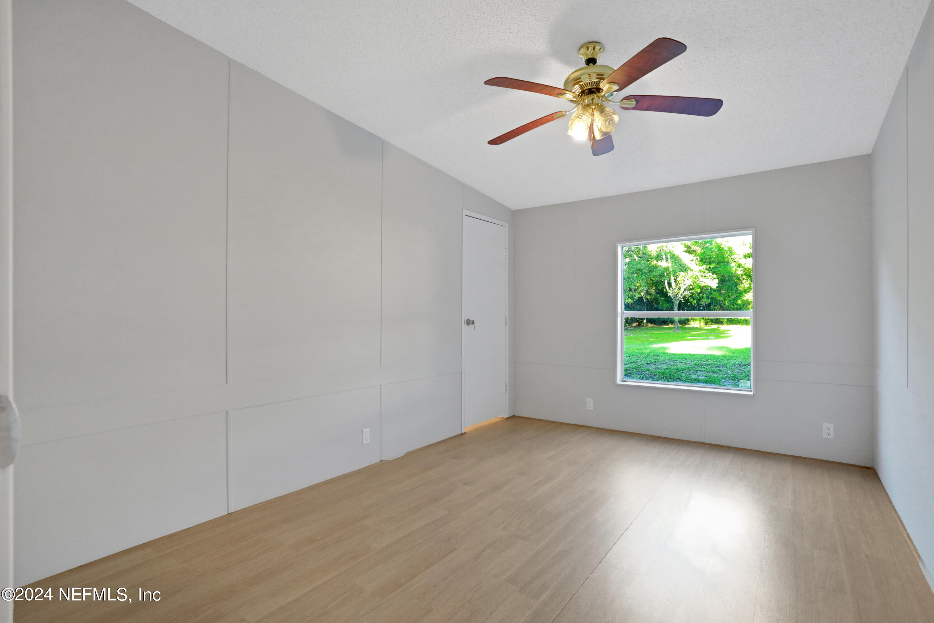 2406 GLADIOLUS Avenue