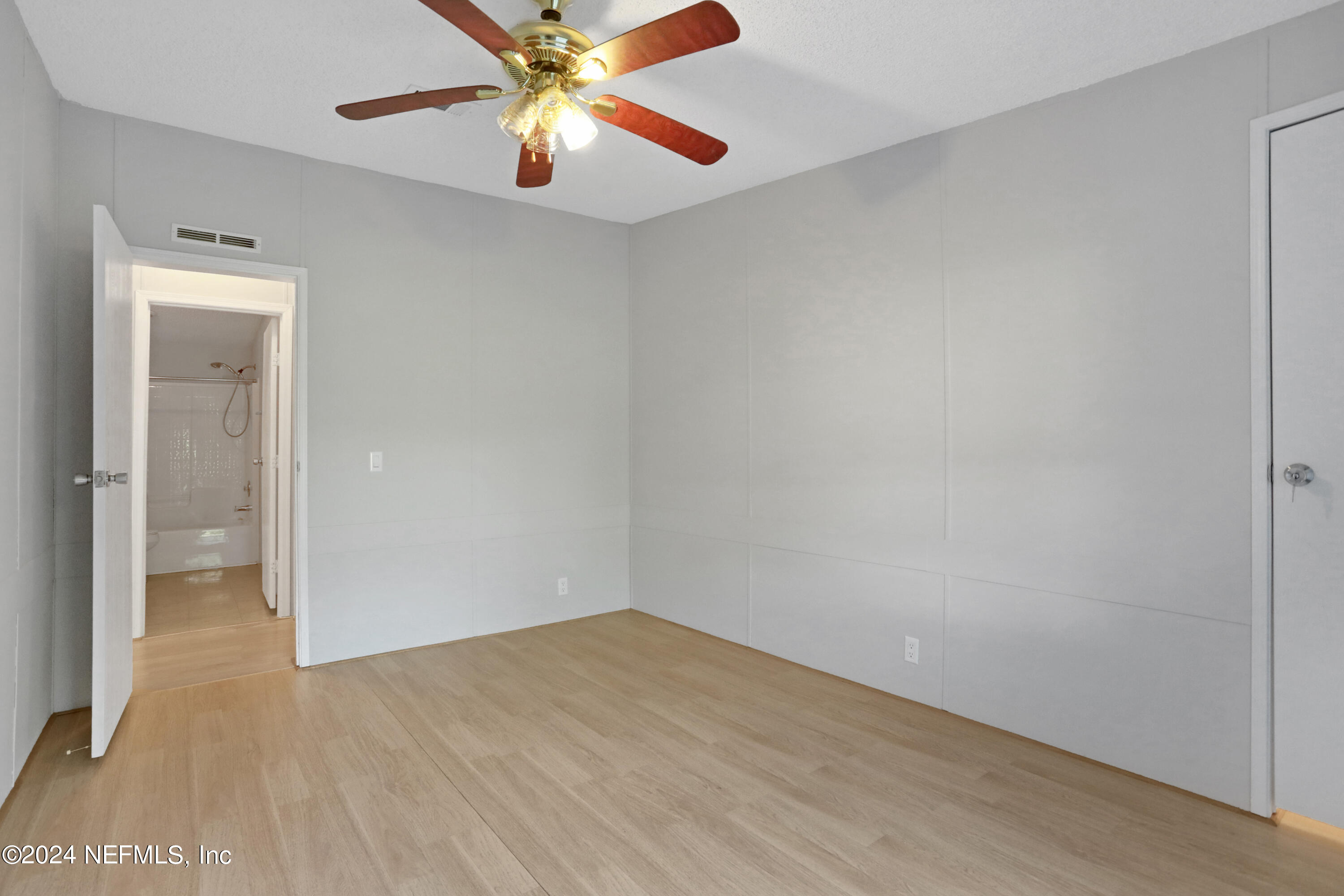 2406 GLADIOLUS Avenue