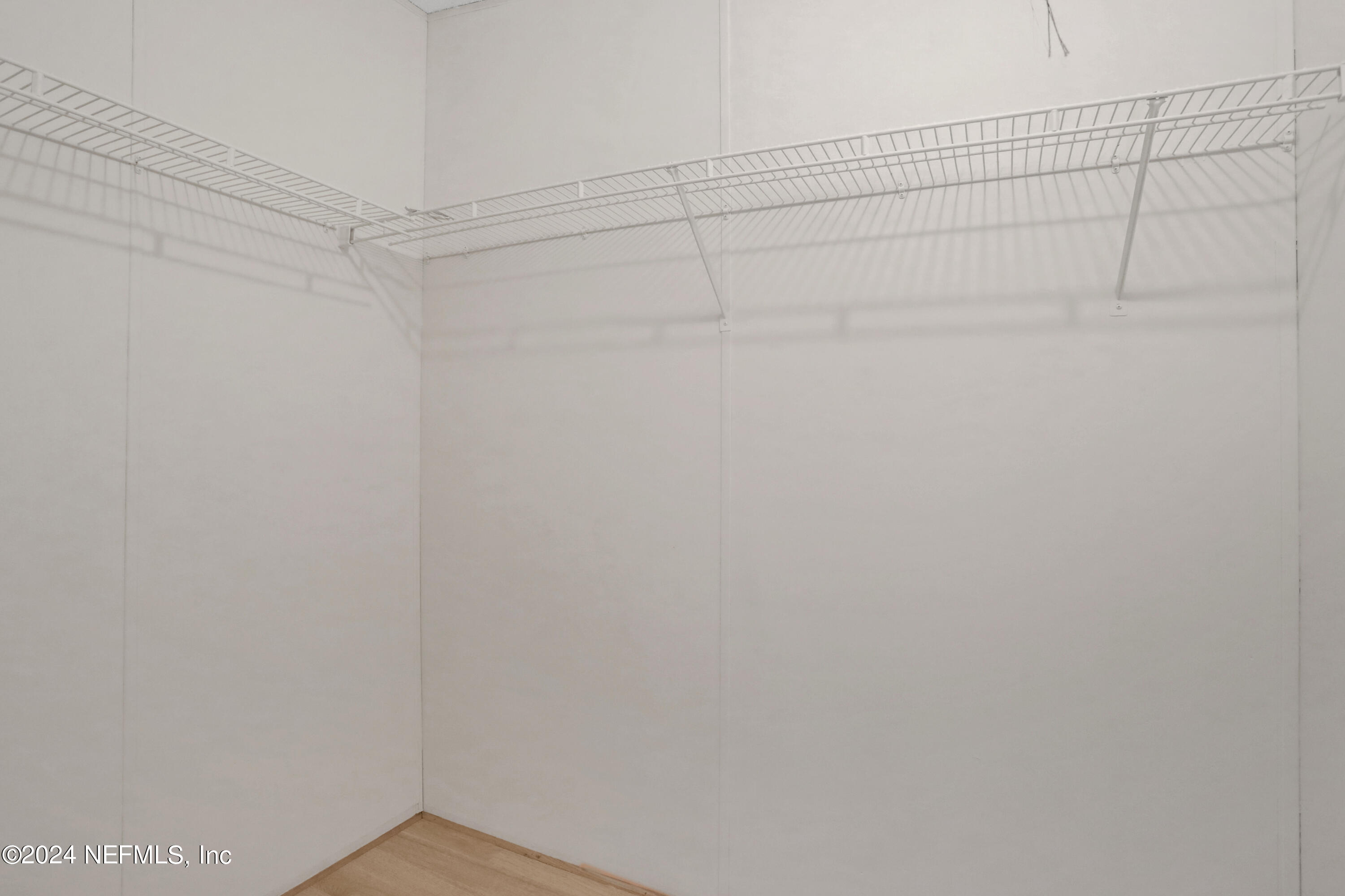 2406 GLADIOLUS Avenue