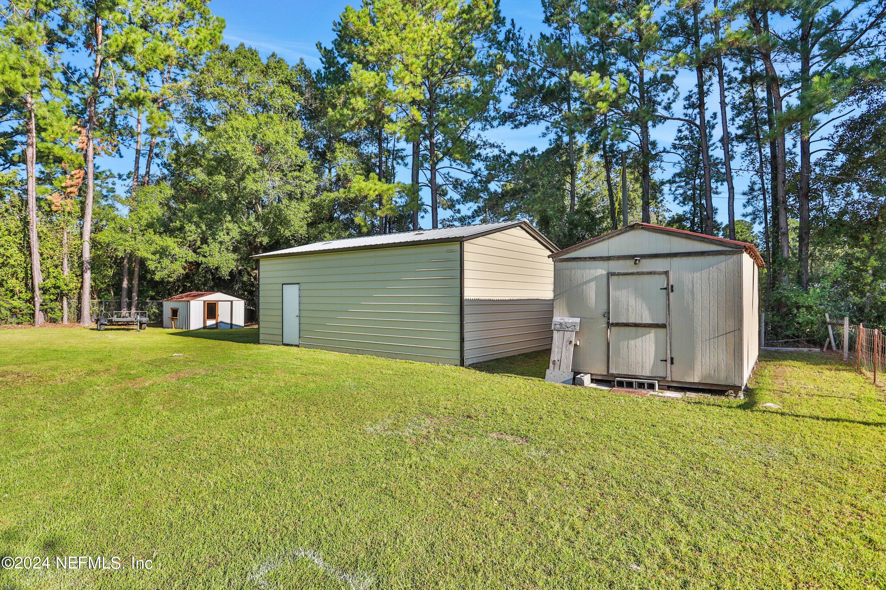 2406 GLADIOLUS Avenue