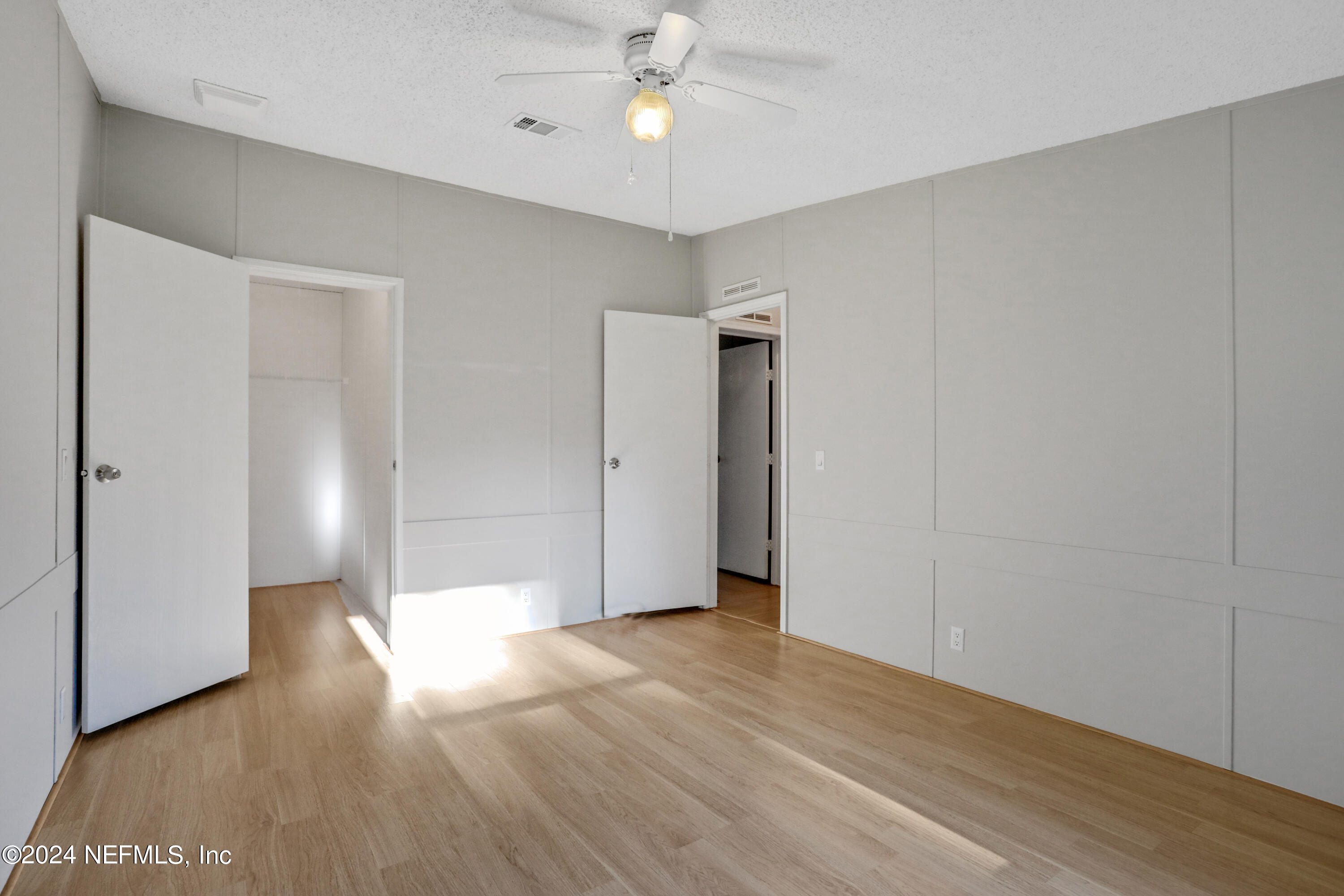 2406 GLADIOLUS Avenue