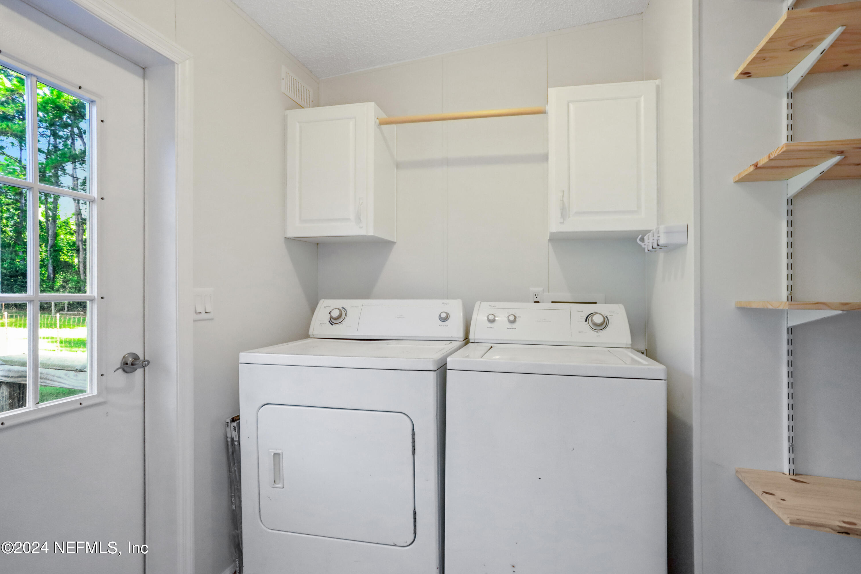 2406 GLADIOLUS Avenue