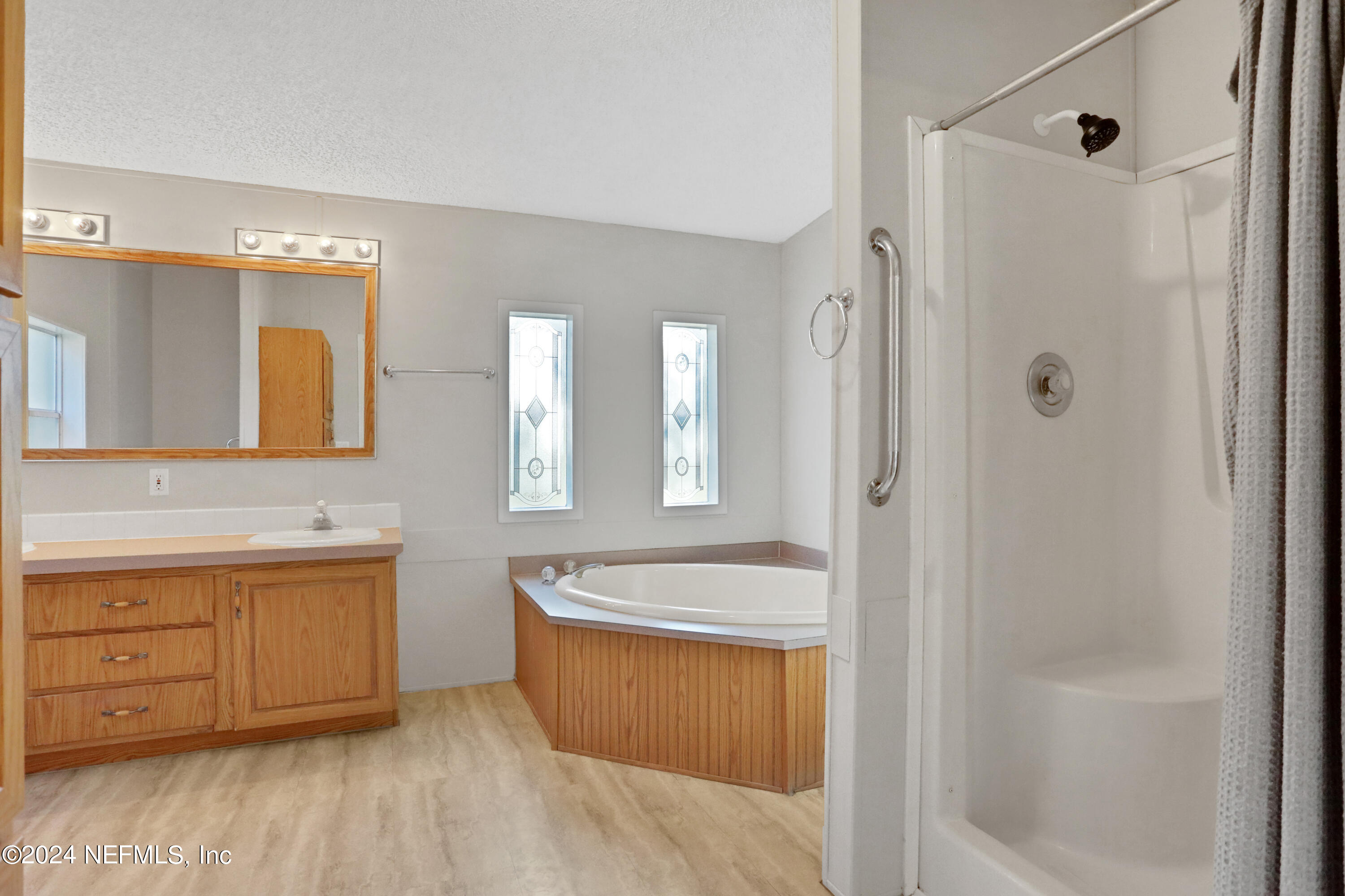 2406 GLADIOLUS Avenue