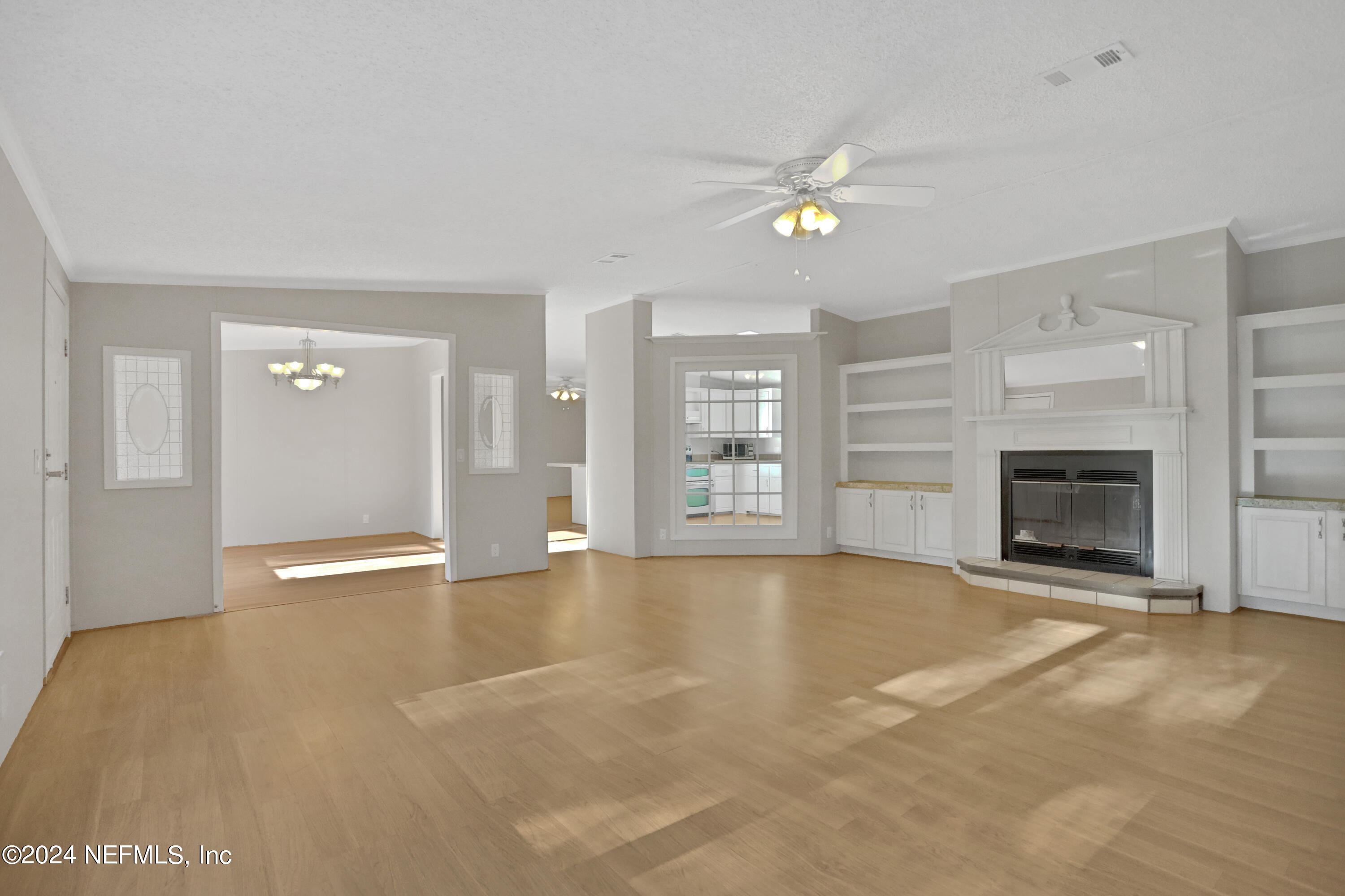 2406 GLADIOLUS Avenue