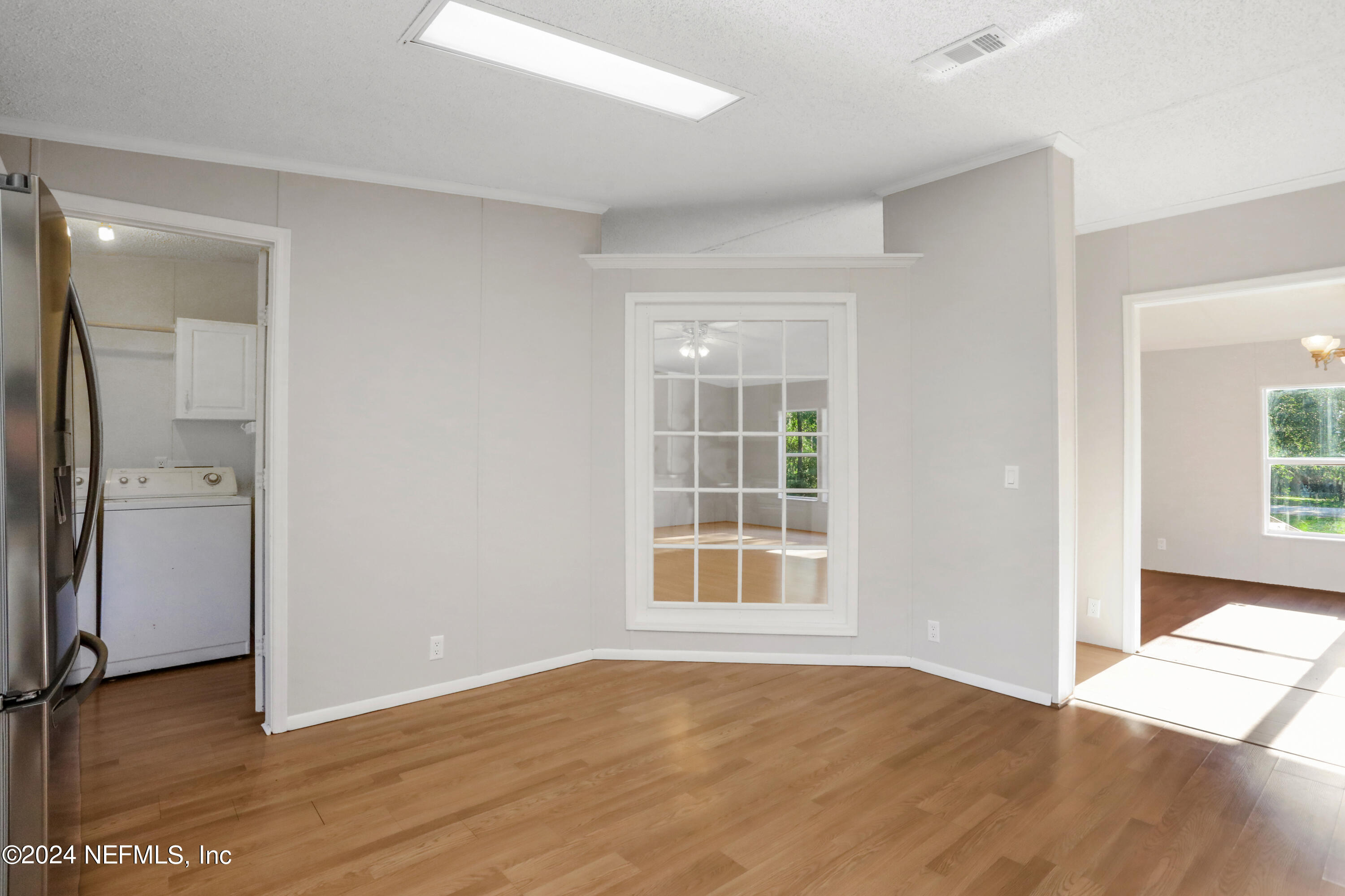 2406 GLADIOLUS Avenue