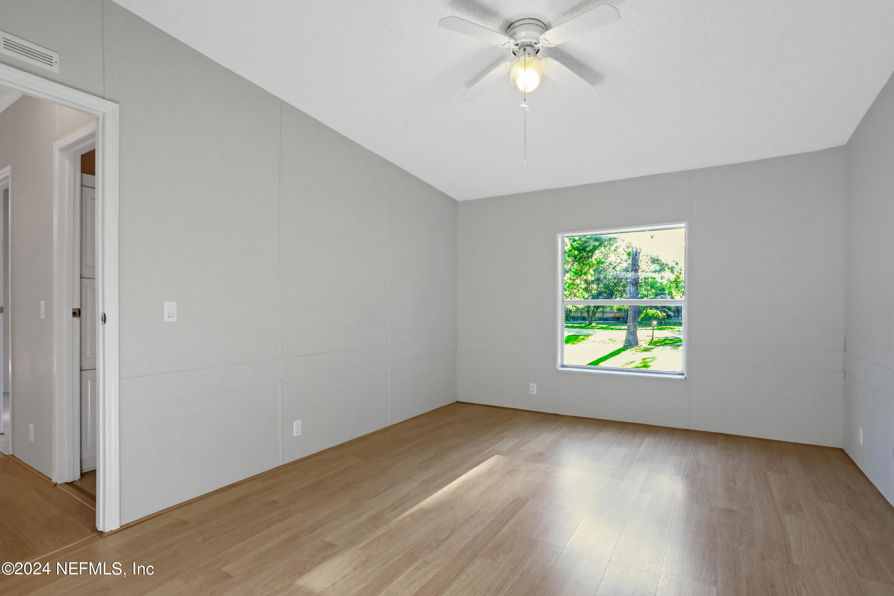 2406 GLADIOLUS Avenue