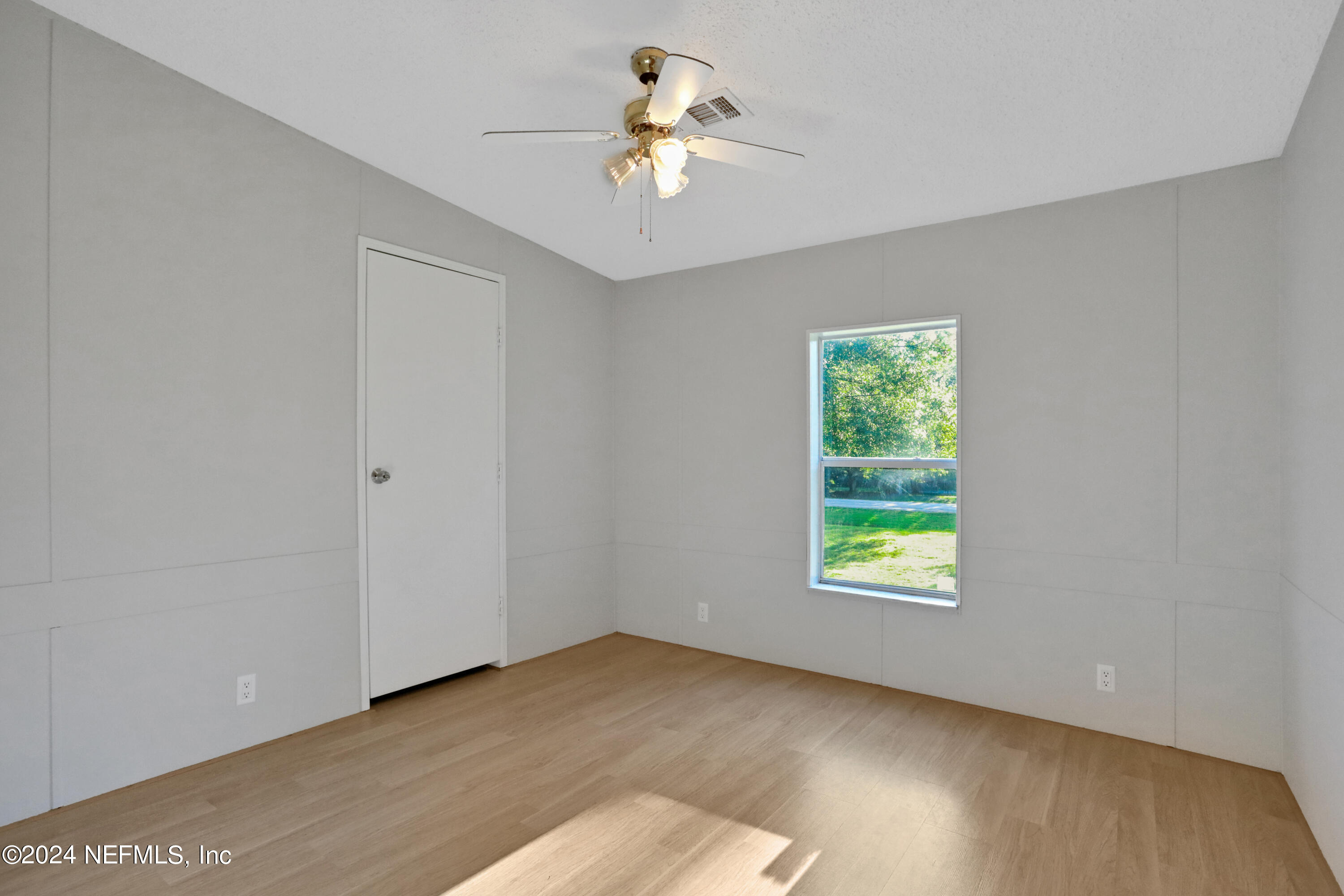 2406 GLADIOLUS Avenue