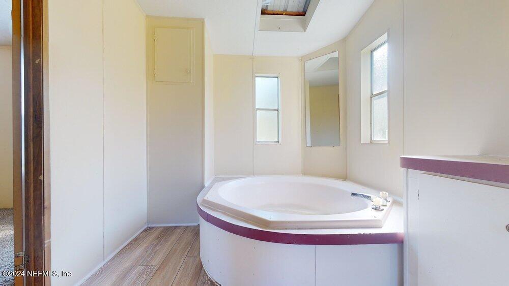 5954 WESTWOOD Road N