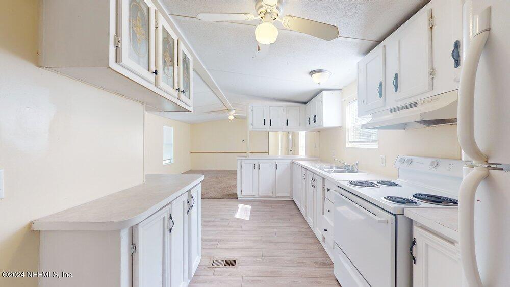 5954 WESTWOOD Road N